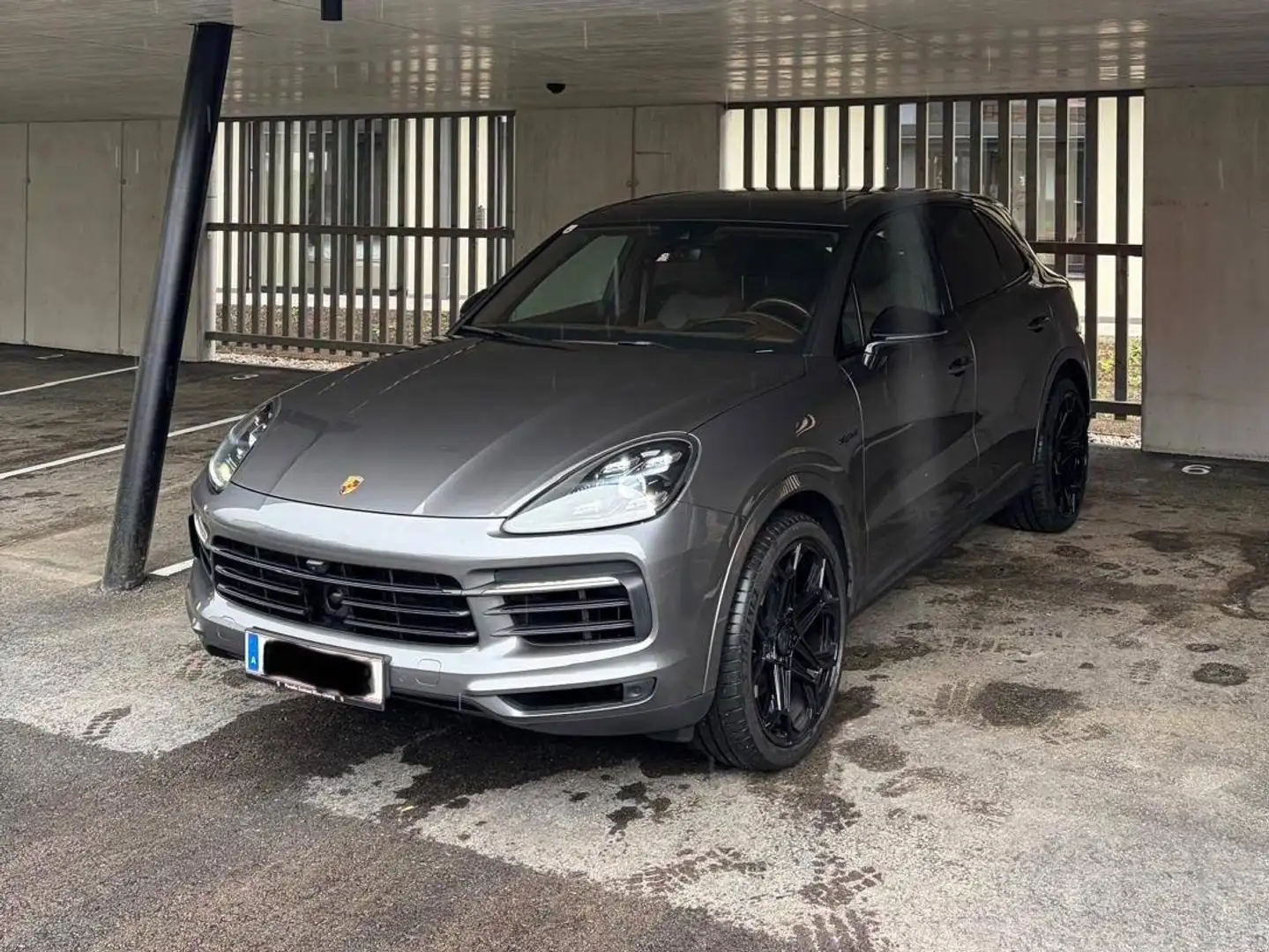 Porsche Cayenne Cayenne III E-Hybrid PHEV 17,9 kWh Aut. Grau - 1