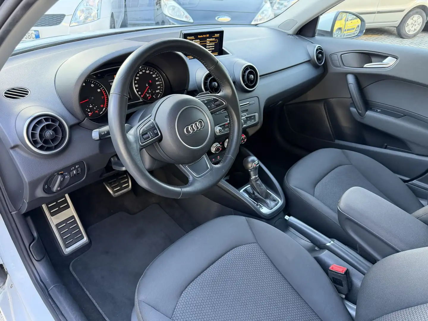 Audi A1 A1 1.0 tfsi ultra 95cv s-tronic DA VETRINA !! IDO Blanc - 2
