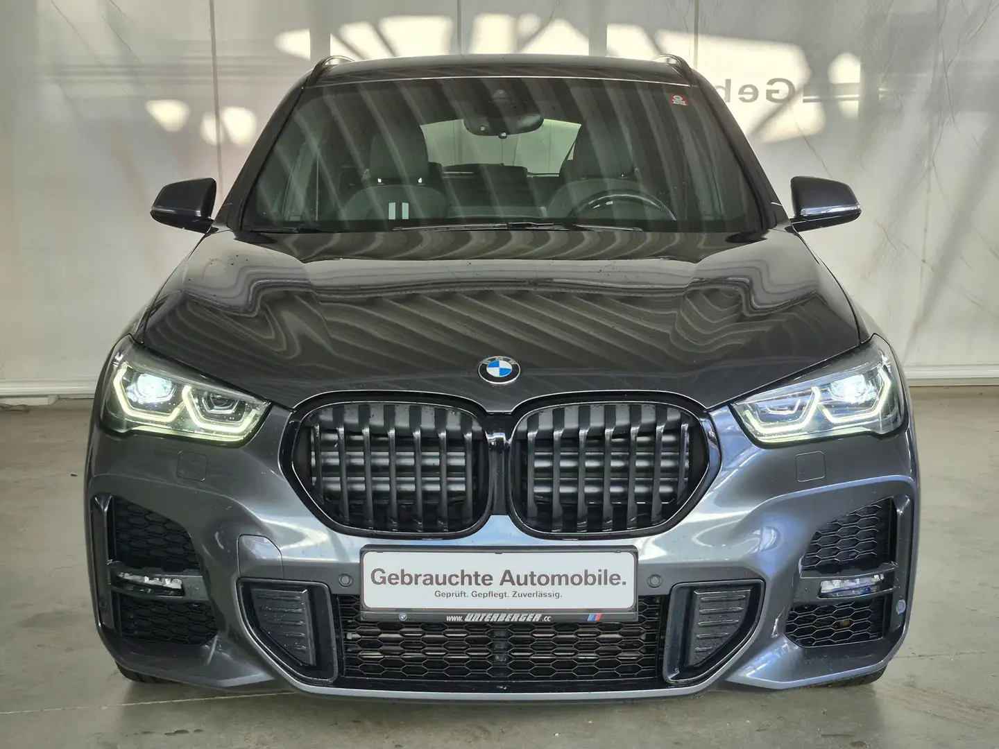 BMW X1 xDrive25e M Sportpaket / AHK / Kommission Grau - 2