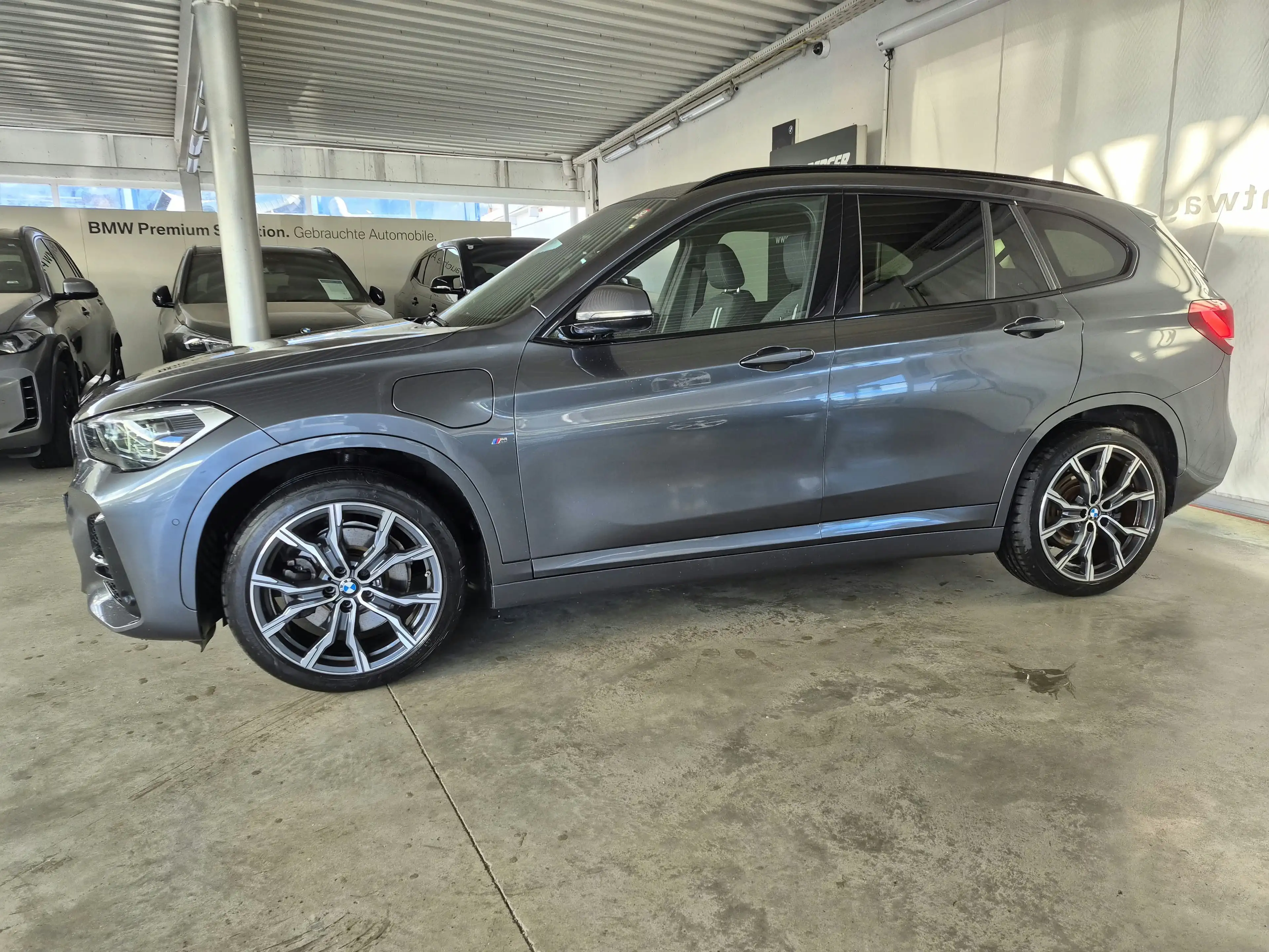 BMW X1 xDrive25e M Sportpaket / AHK / Kommission — photo 3