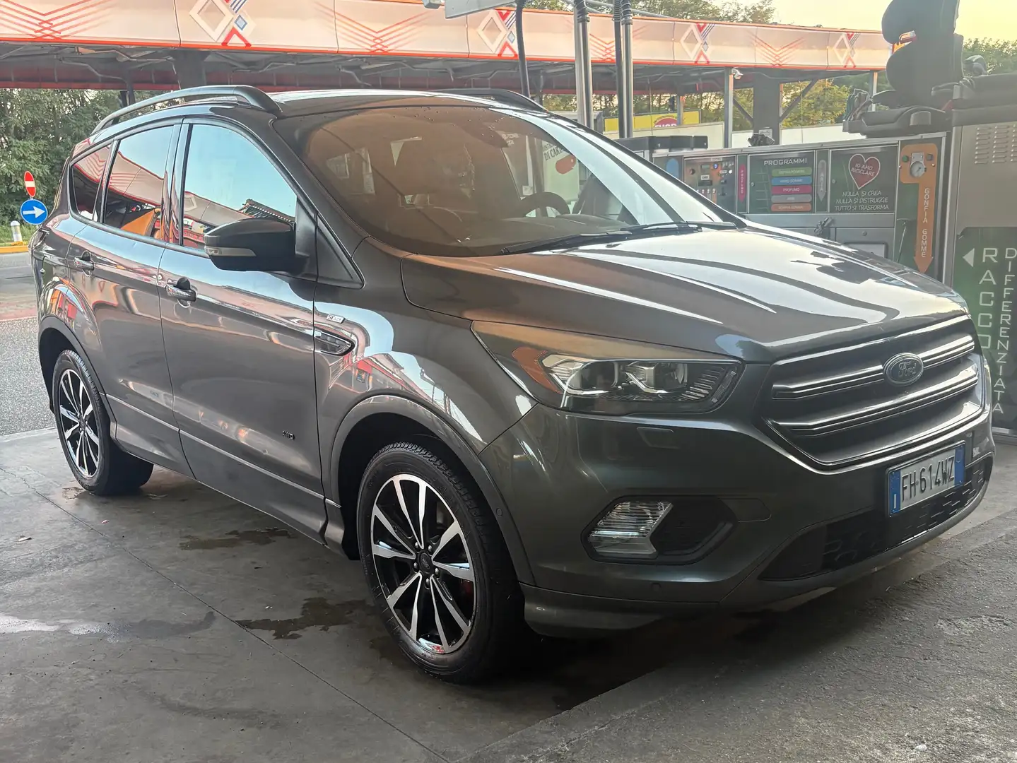 Ford Kuga Kuga II 20172.0 tdci ST-Line s Grigio - 2