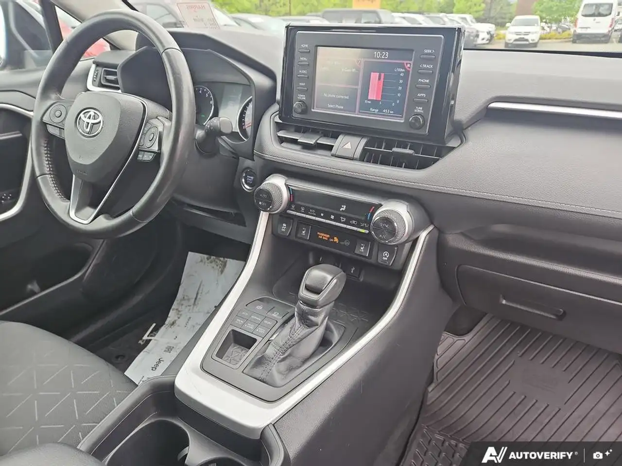 Toyota RAV 4 снимка Toyota RAV 4
