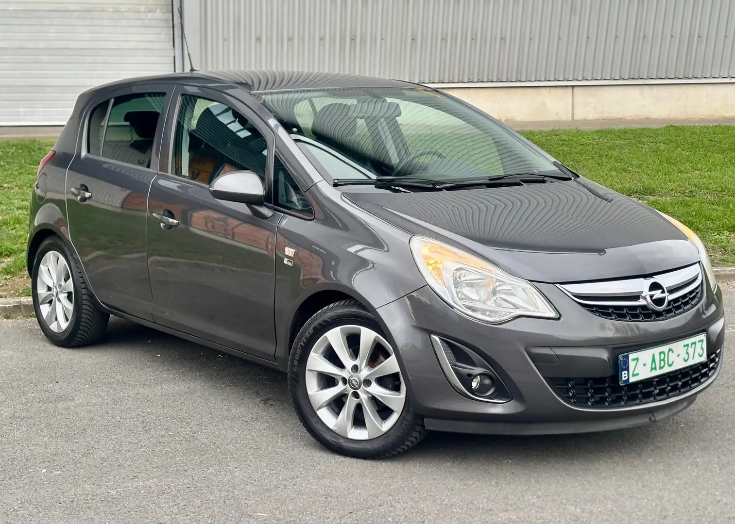 Opel Corsa RÉSERVÉE Gris - 2