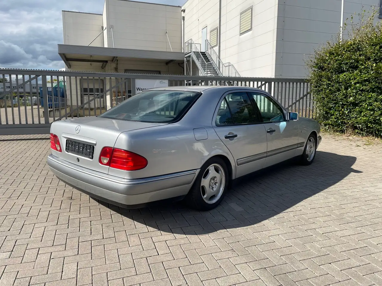 Mercedes-Benz E 320 Elegance Limo Automatik TÜV-27, foto 5