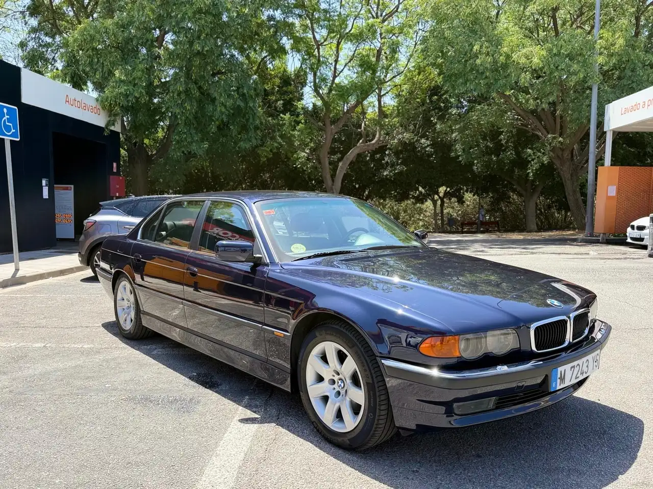 BMW 740iL, foto 2