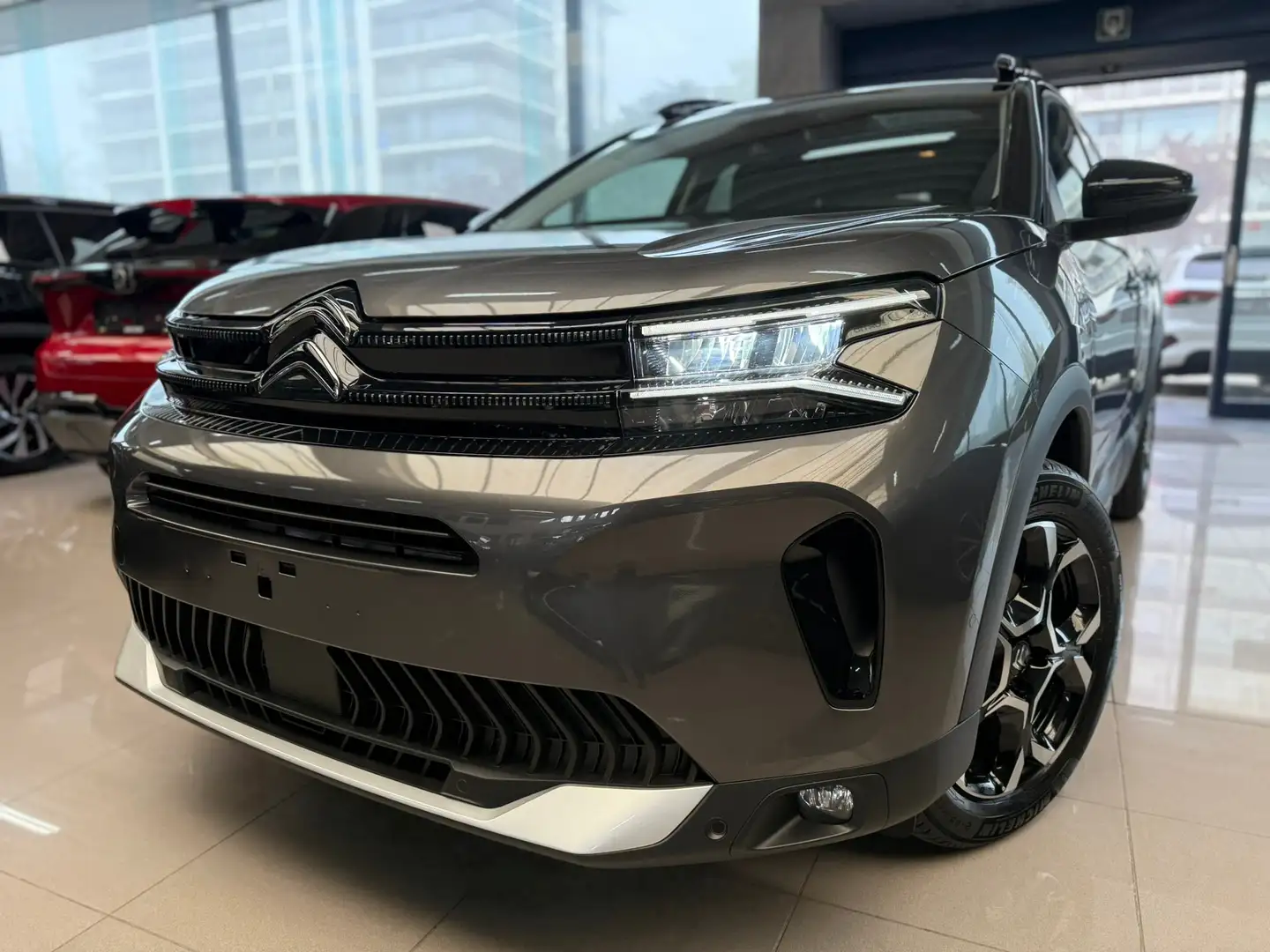 Citroen C5 Aircross HYBRID 145 e-DSC6 MAX + OPEN DAK/EL.KOFFER - NIEUW Gris - 2