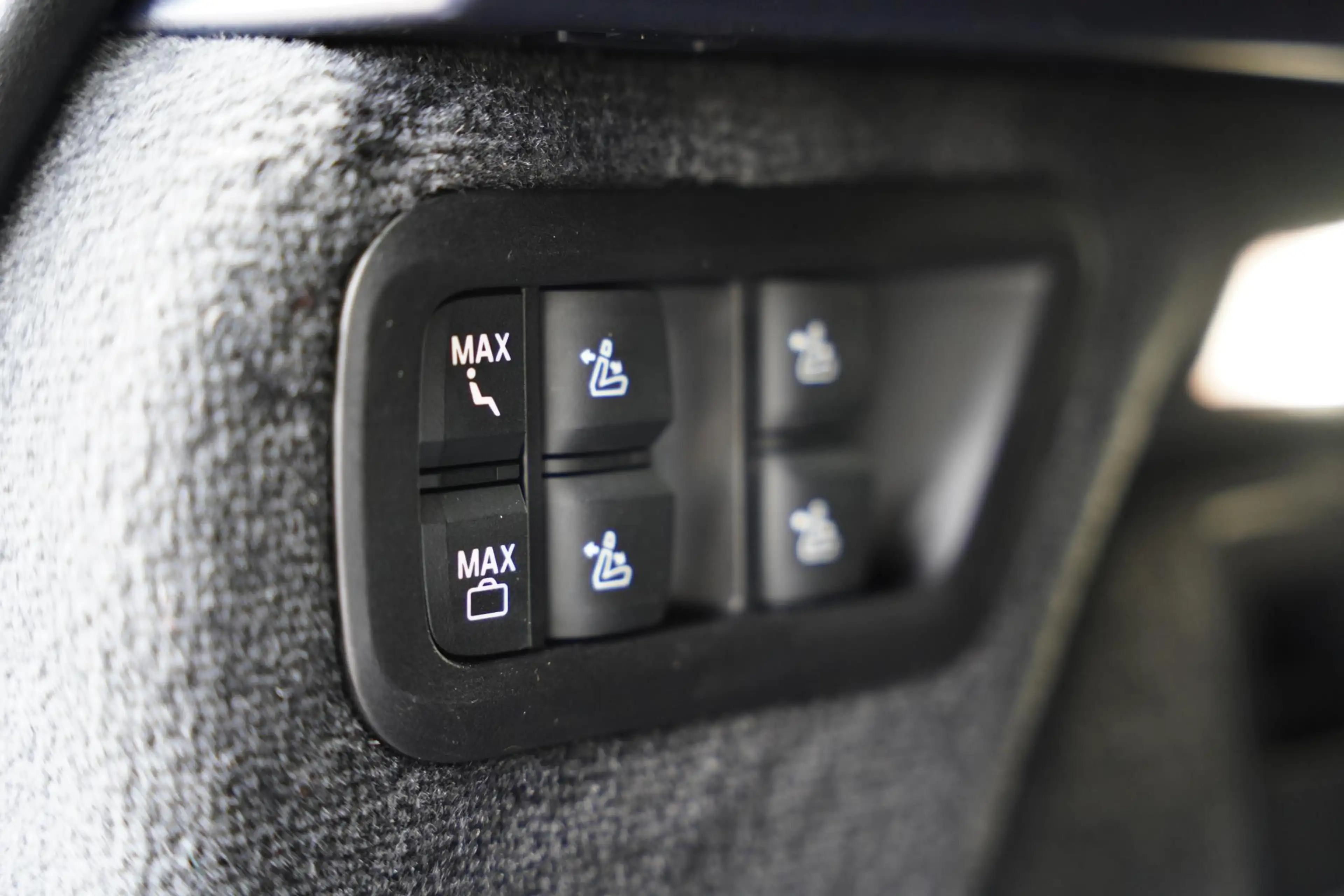 BMW X7 X-Drive 40 I / Individual / 6 Persoons / Bowers & — photo 31