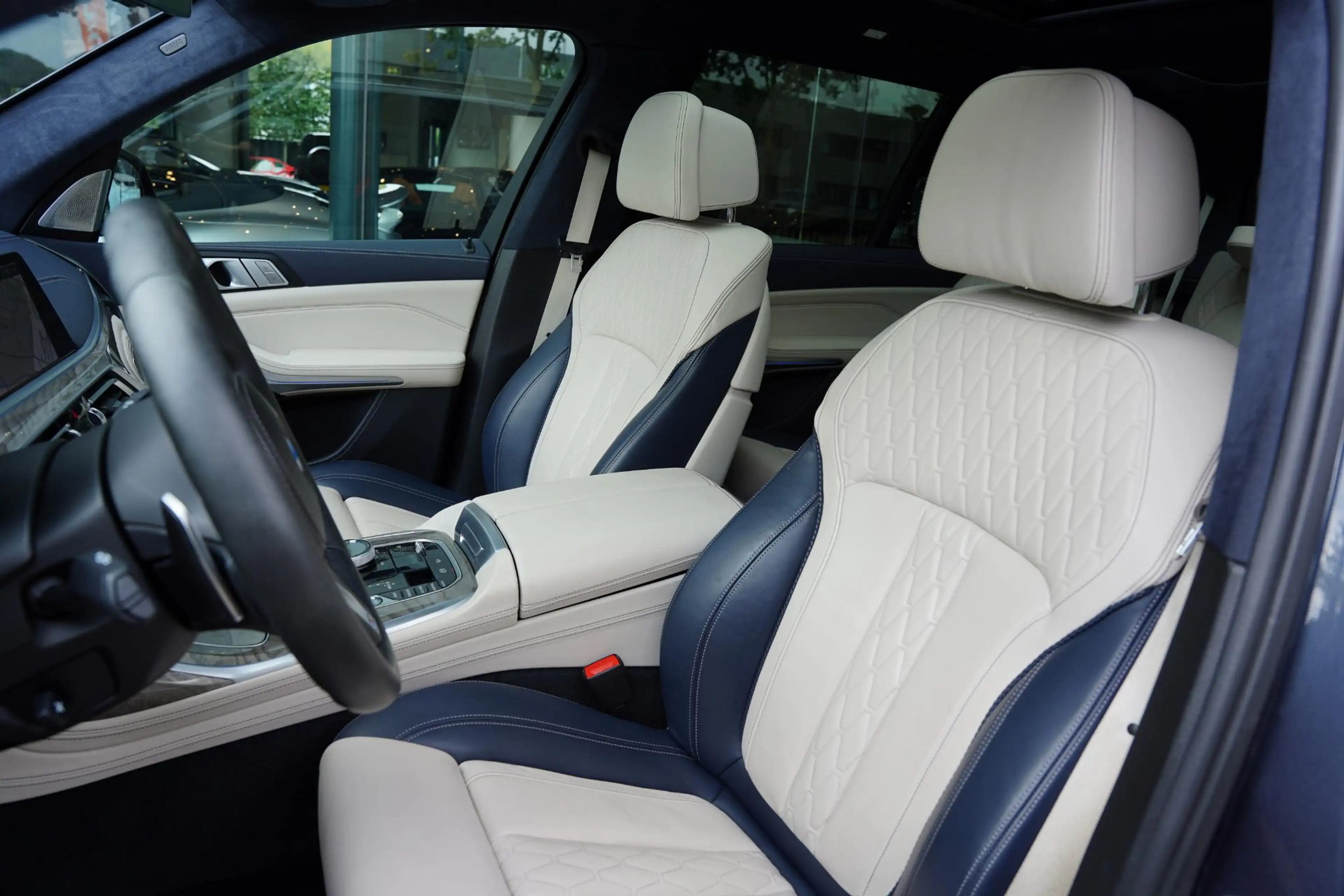 BMW X7 X-Drive 40 I / Individual / 6 Persoons / Bowers & — photo 6