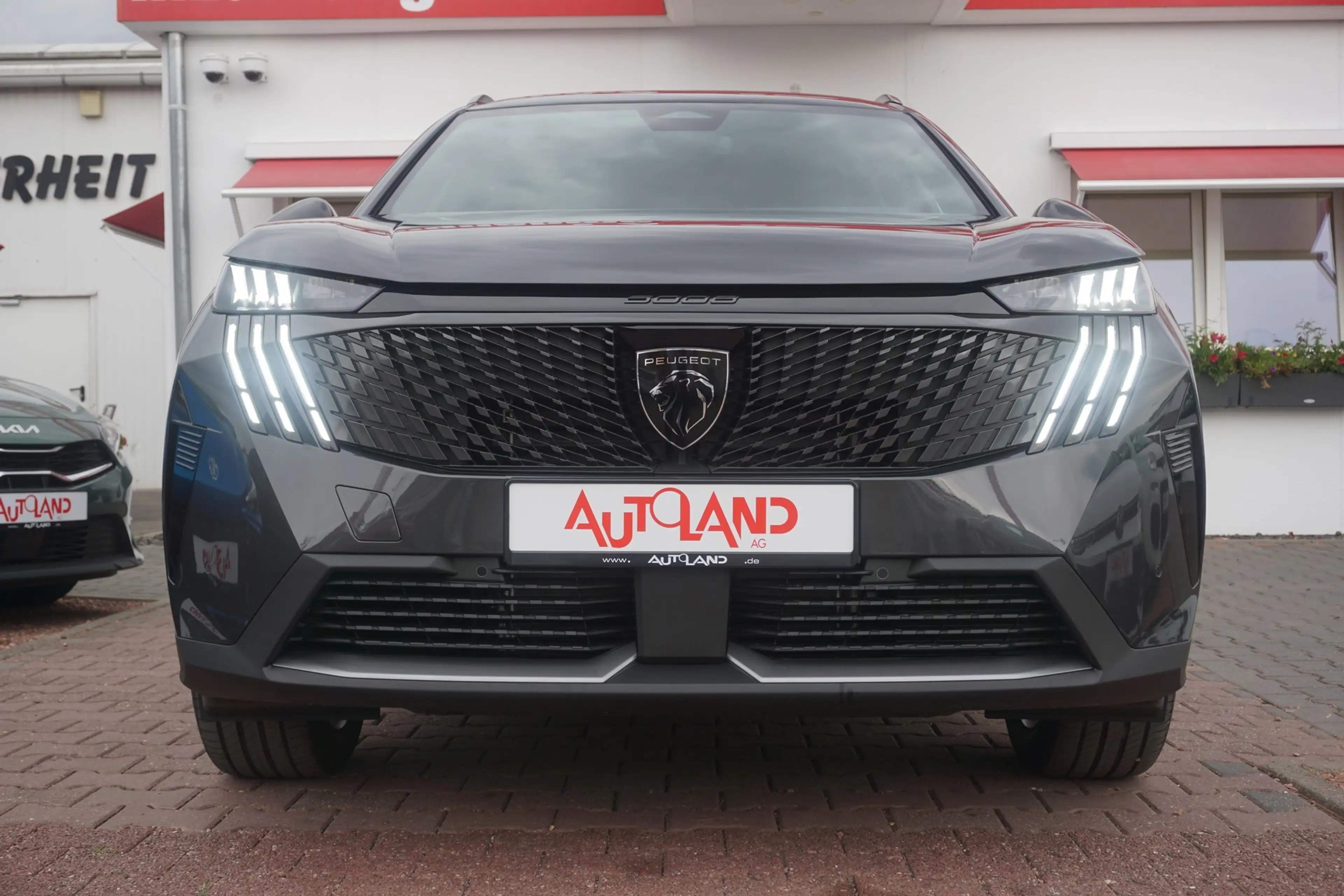 Peugeot 5008 GT 1.2 Hybrid Aut. LED ACC Navi 360° — photo 5