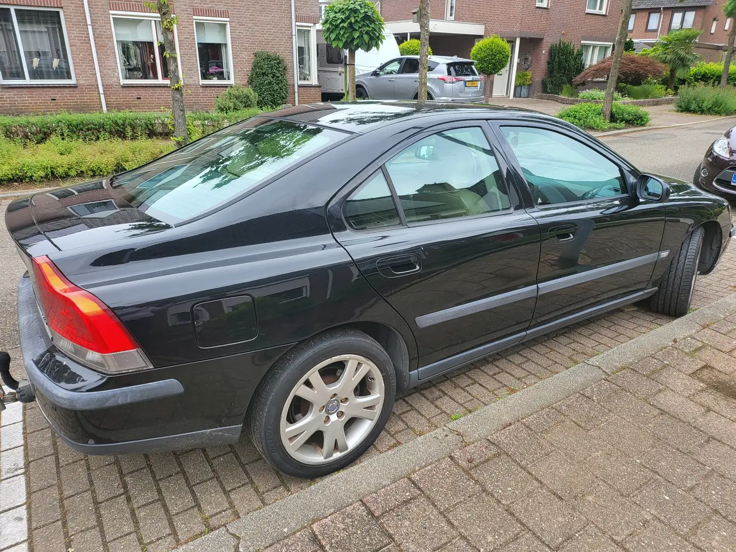 Volvo S60 2.4 T Czarny - 1
