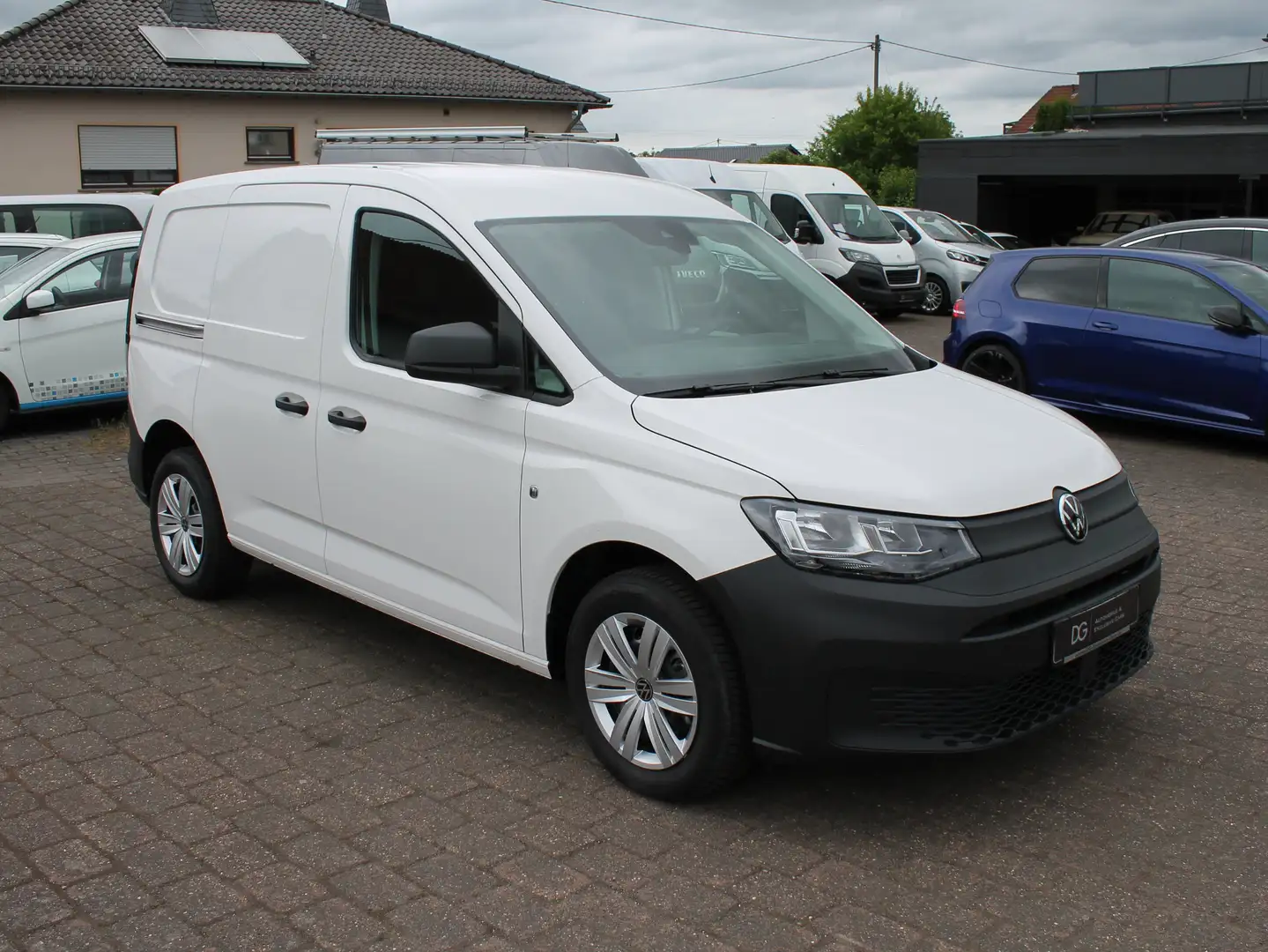 Volkswagen Caddy Cargo 2.0 TDI  PDC / Bluetooth Weiß - 1