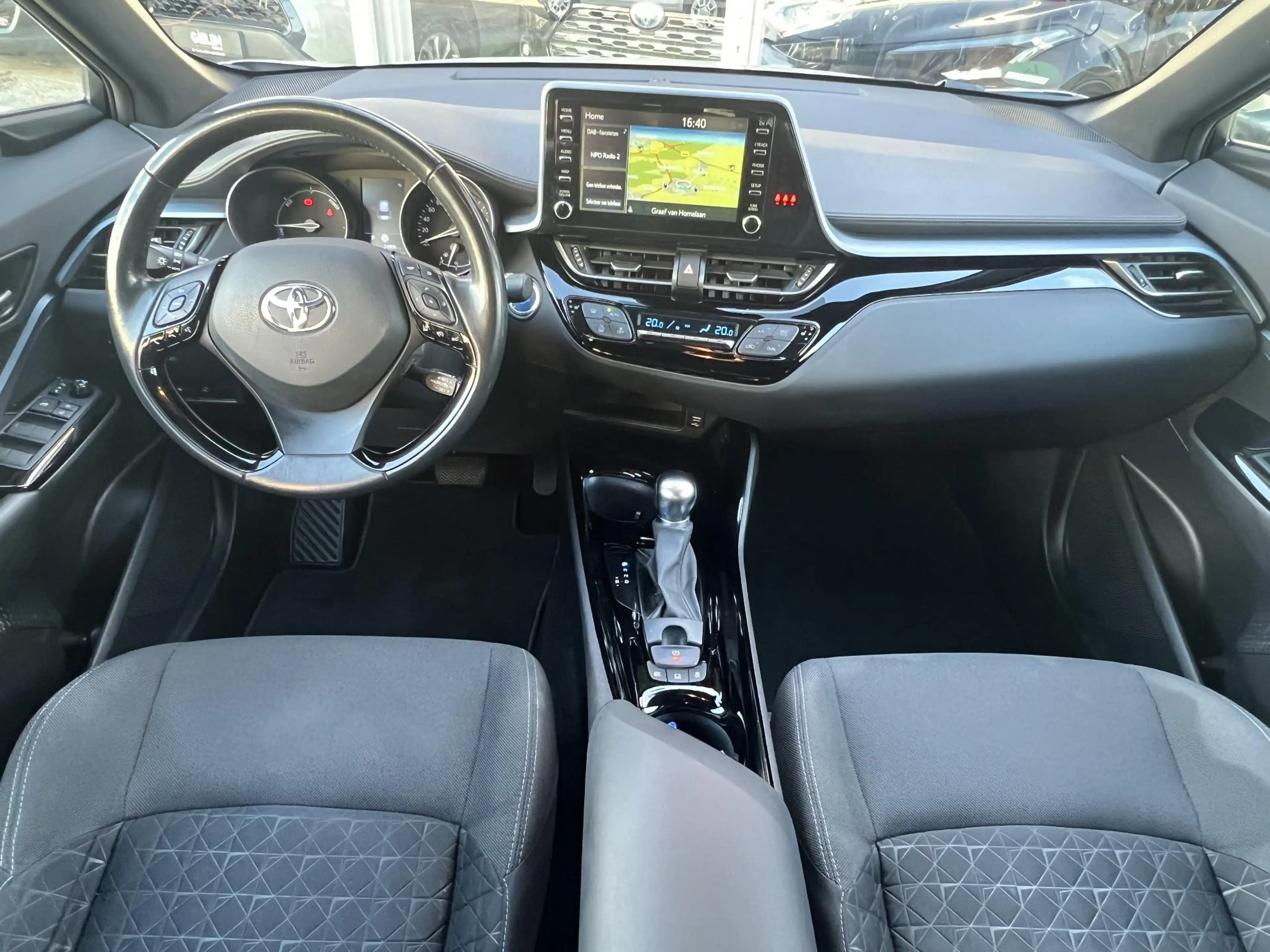 Toyota C-HR 2.0 Hybrid Style | Trekhaak, Dodehoekherkenning, S — photo 18