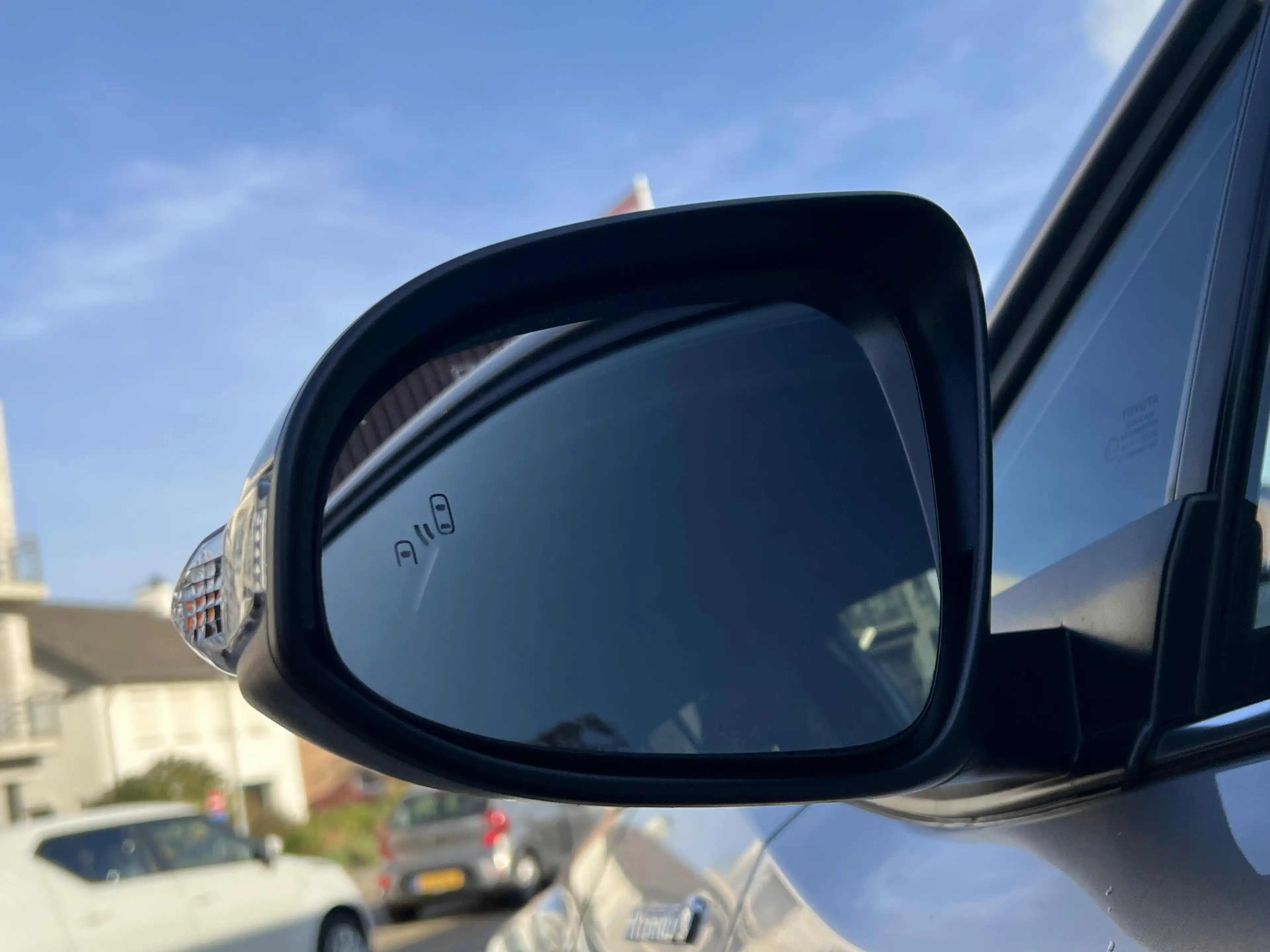 Toyota C-HR 2.0 Hybrid Style | Trekhaak, Dodehoekherkenning, S — photo 3
