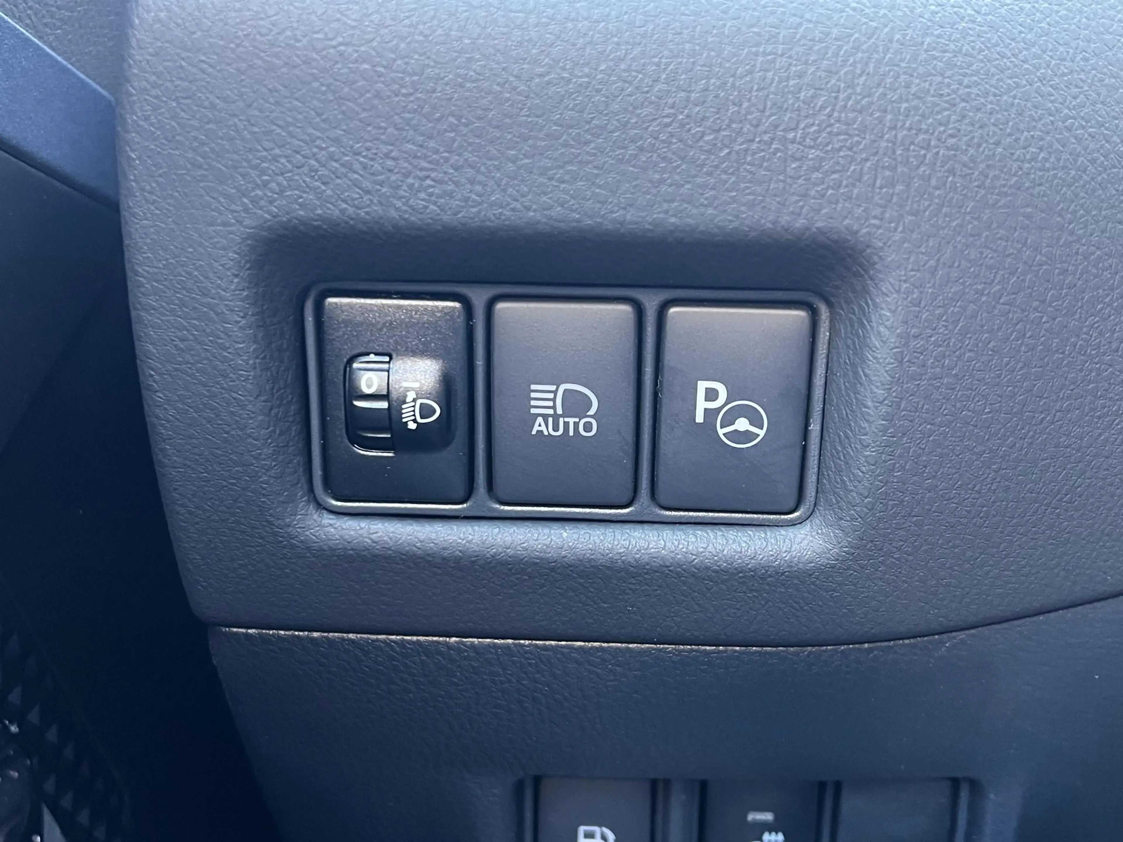 Toyota C-HR 2.0 Hybrid Style | Trekhaak, Dodehoekherkenning, S — photo 31