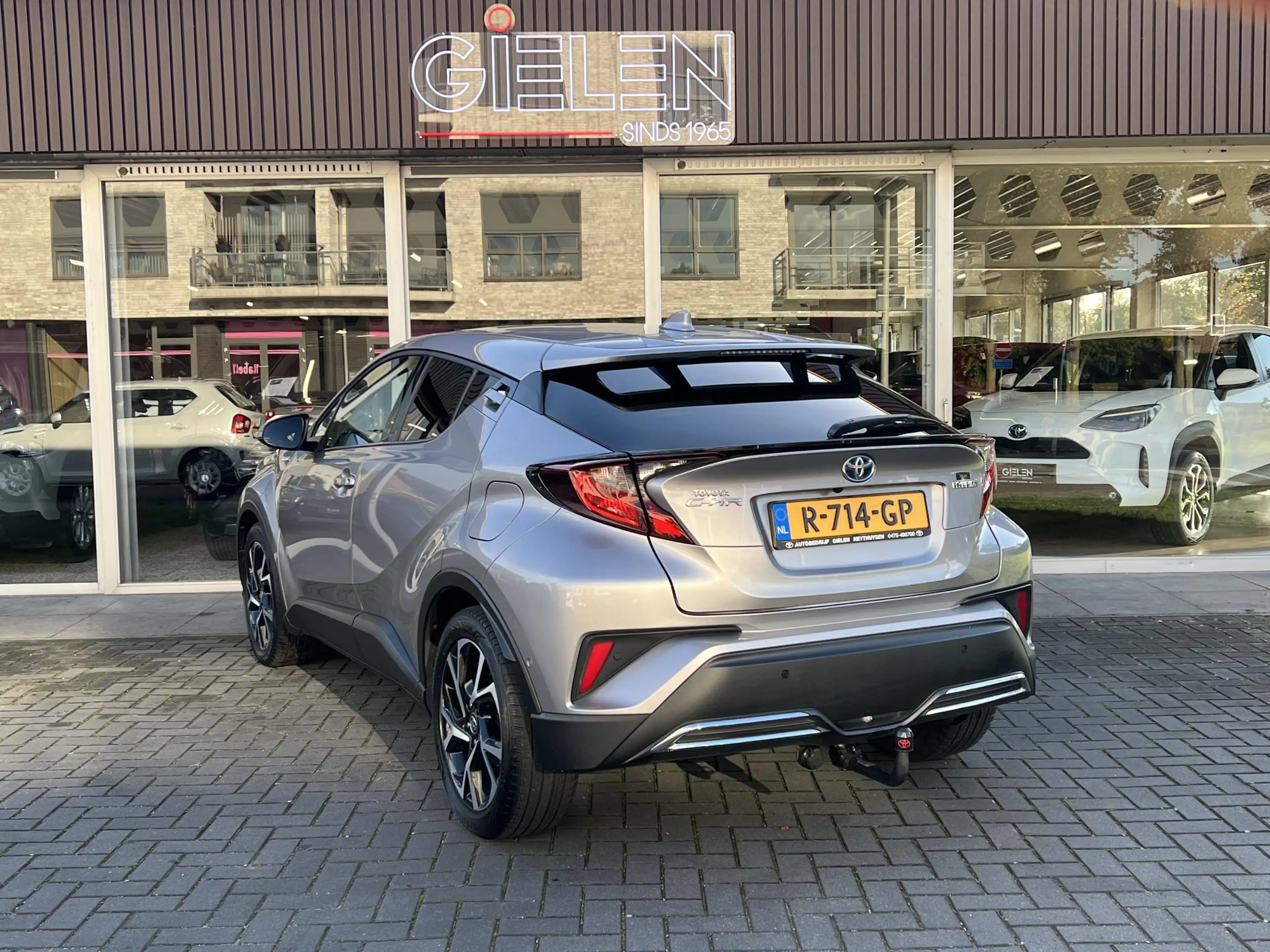 Toyota C-HR 2.0 Hybrid Style | Trekhaak, Dodehoekherkenning, S — photo 45