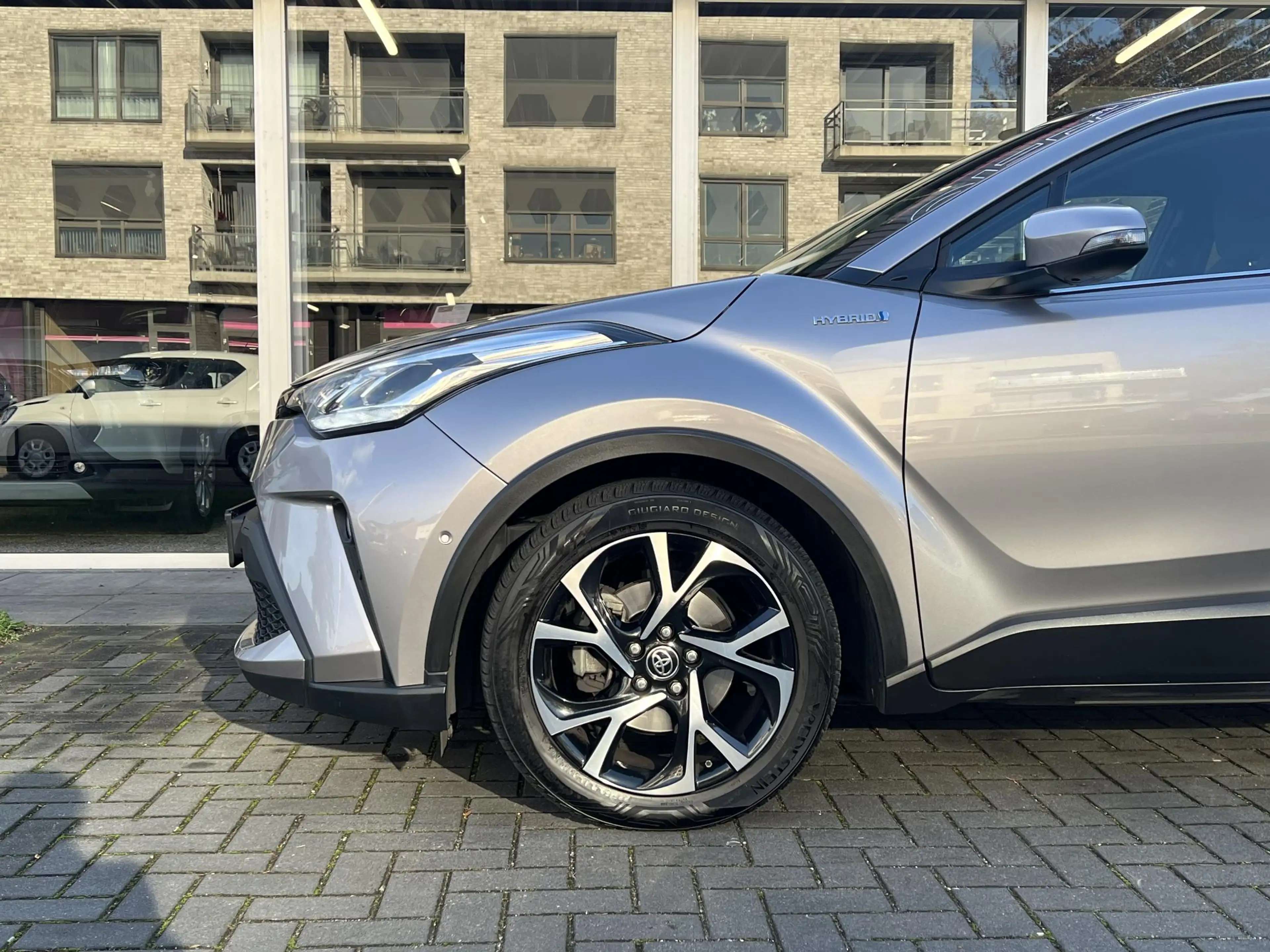 Toyota C-HR 2.0 Hybrid Style | Trekhaak, Dodehoekherkenning, S — photo 14