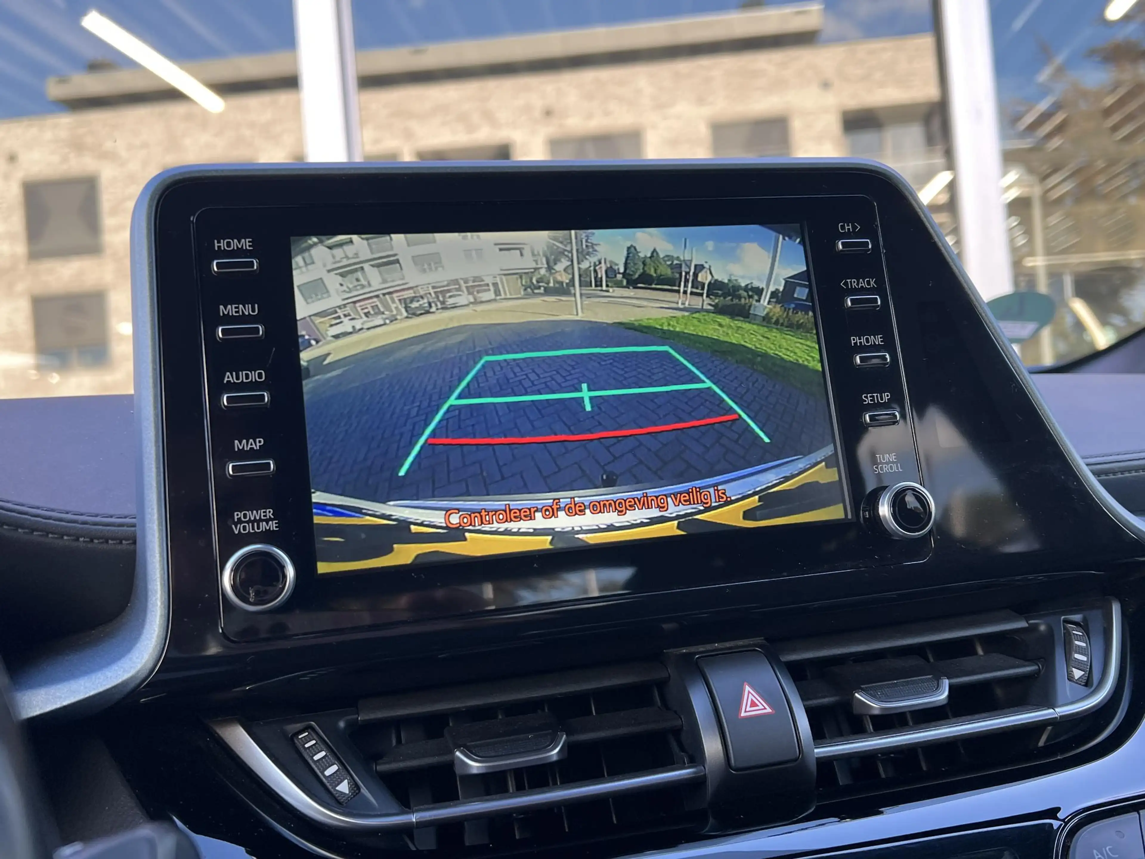 Toyota C-HR 2.0 Hybrid Style | Trekhaak, Dodehoekherkenning, S — photo 27
