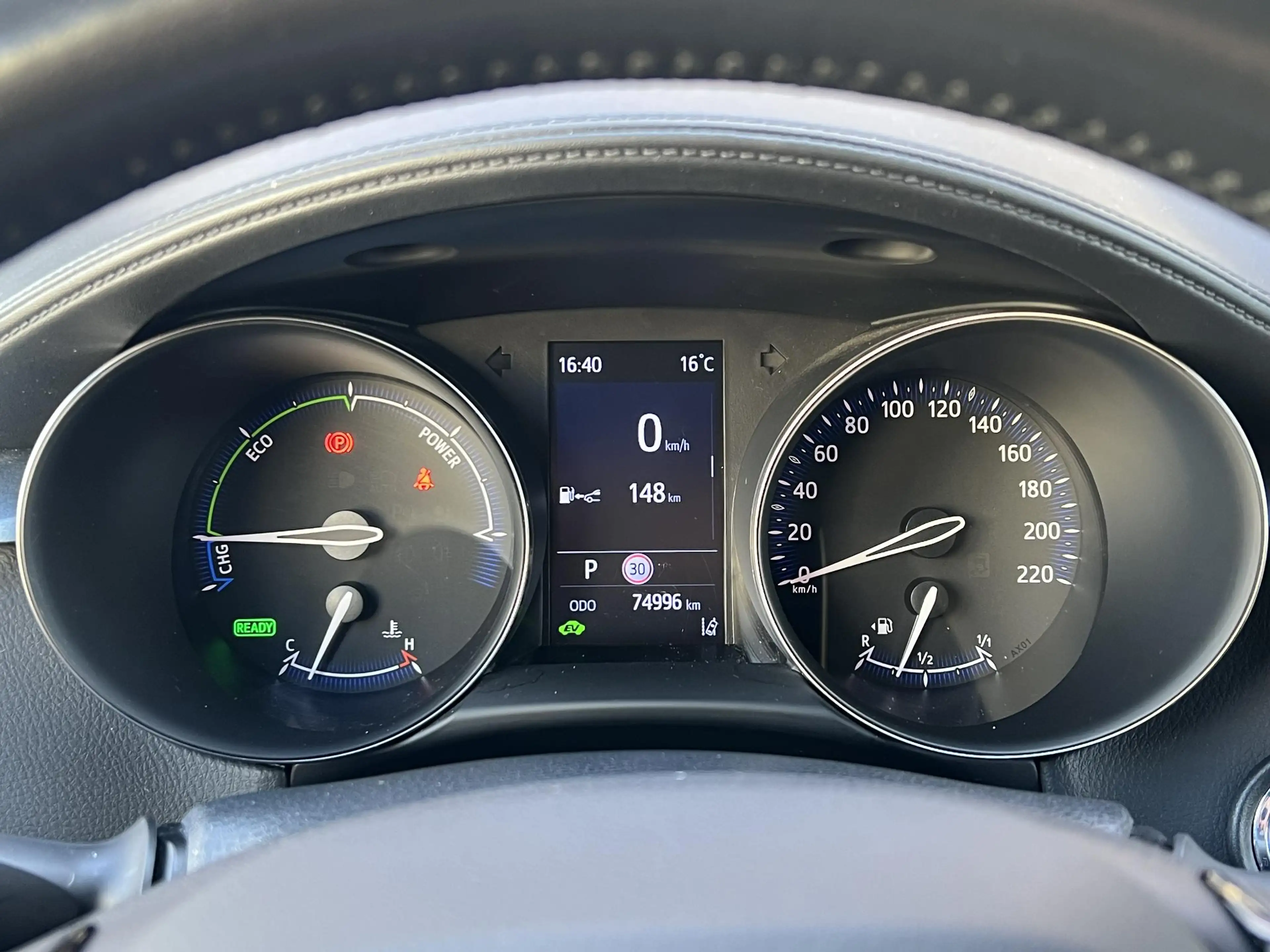 Toyota C-HR 2.0 Hybrid Style | Trekhaak, Dodehoekherkenning, S — photo 39