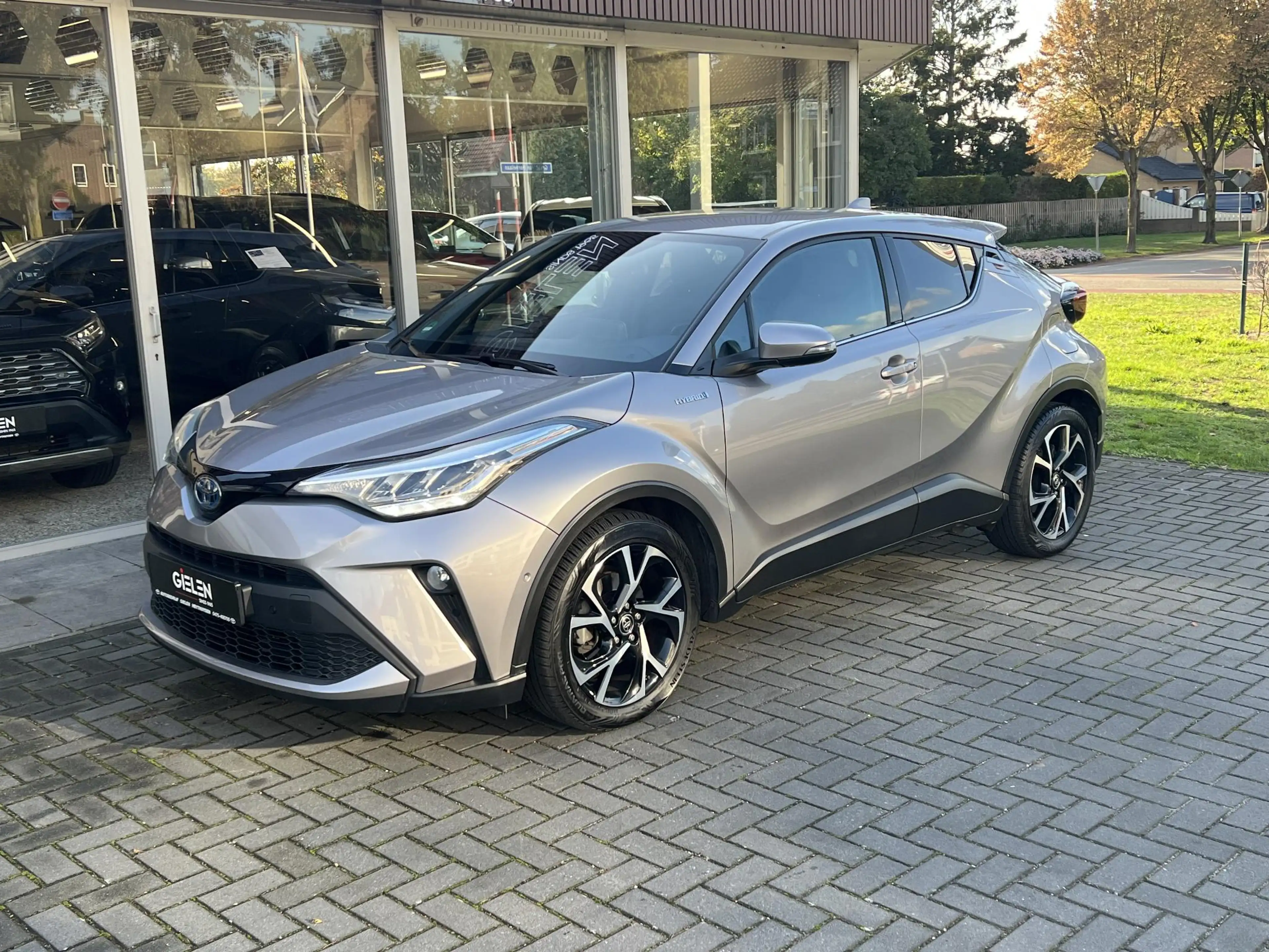 Toyota C-HR 2.0 Hybrid Style | Trekhaak, Dodehoekherkenning, S — photo 9