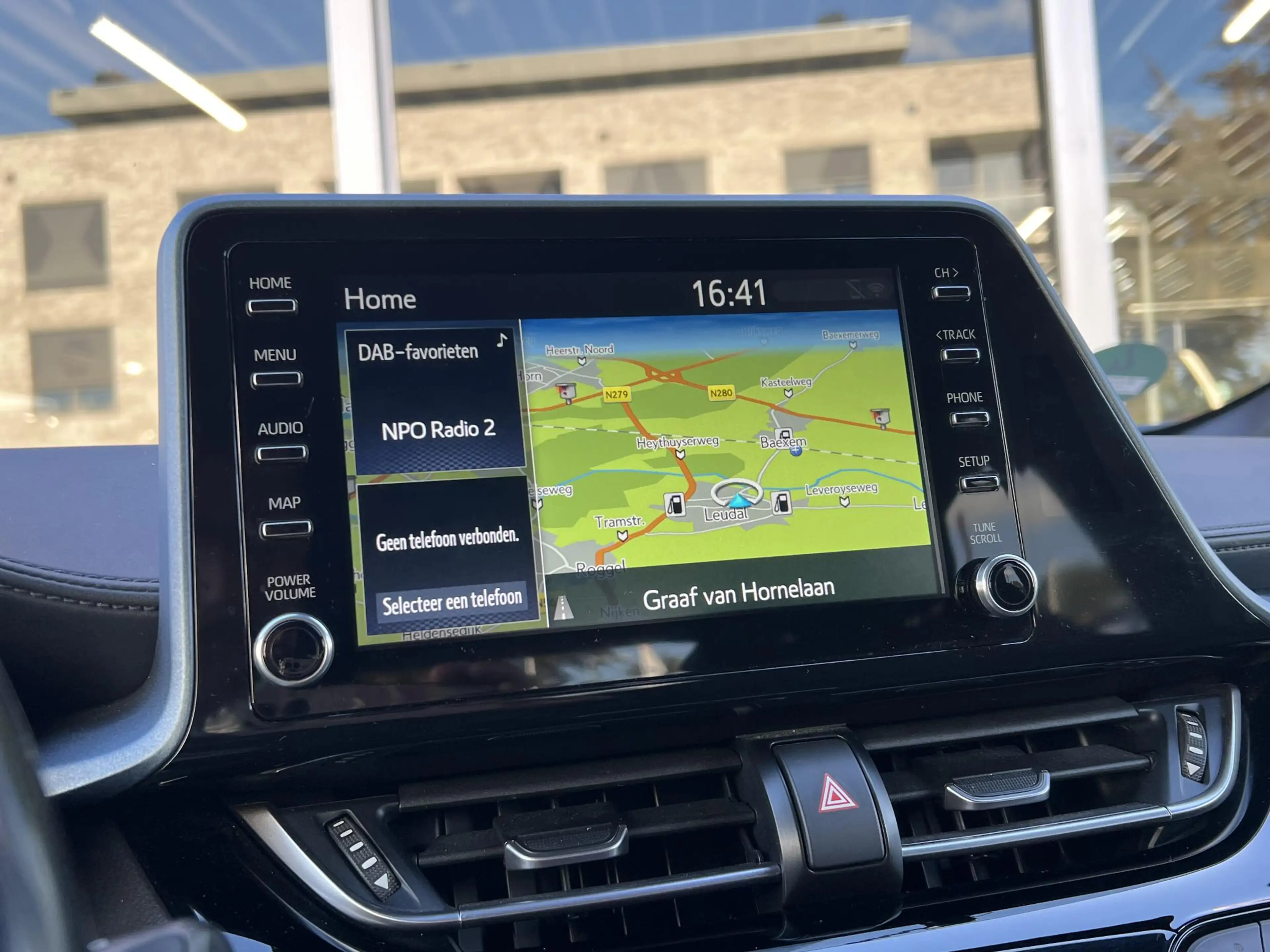 Toyota C-HR 2.0 Hybrid Style | Trekhaak, Dodehoekherkenning, S — photo 25