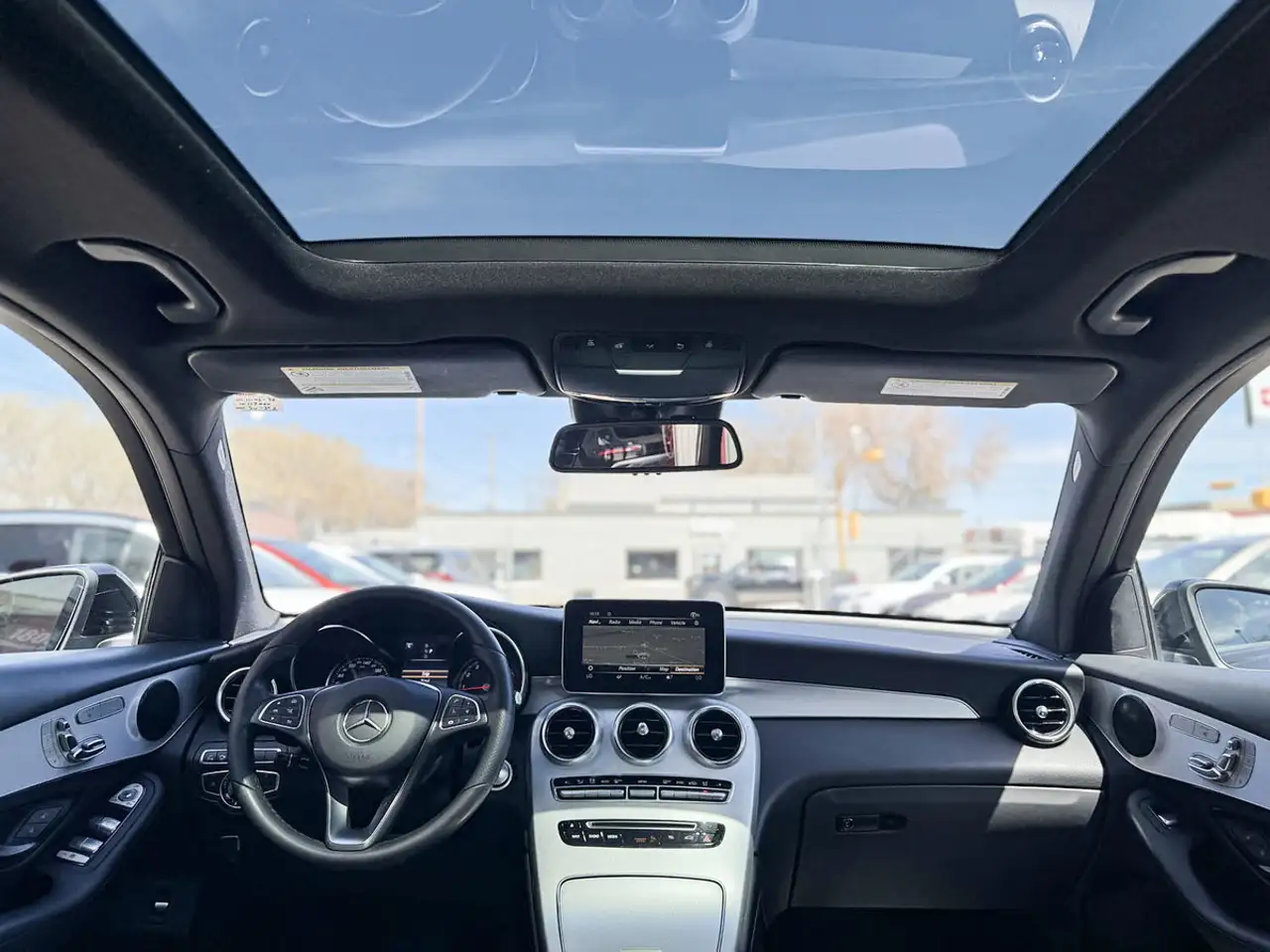 Mercedes-Benz GLC снимка Mercedes-Benz GLC
