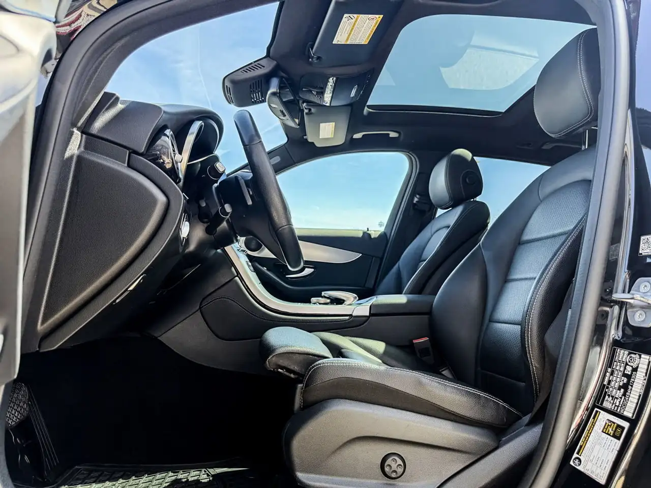Mercedes-Benz GLC снимка Mercedes-Benz GLC