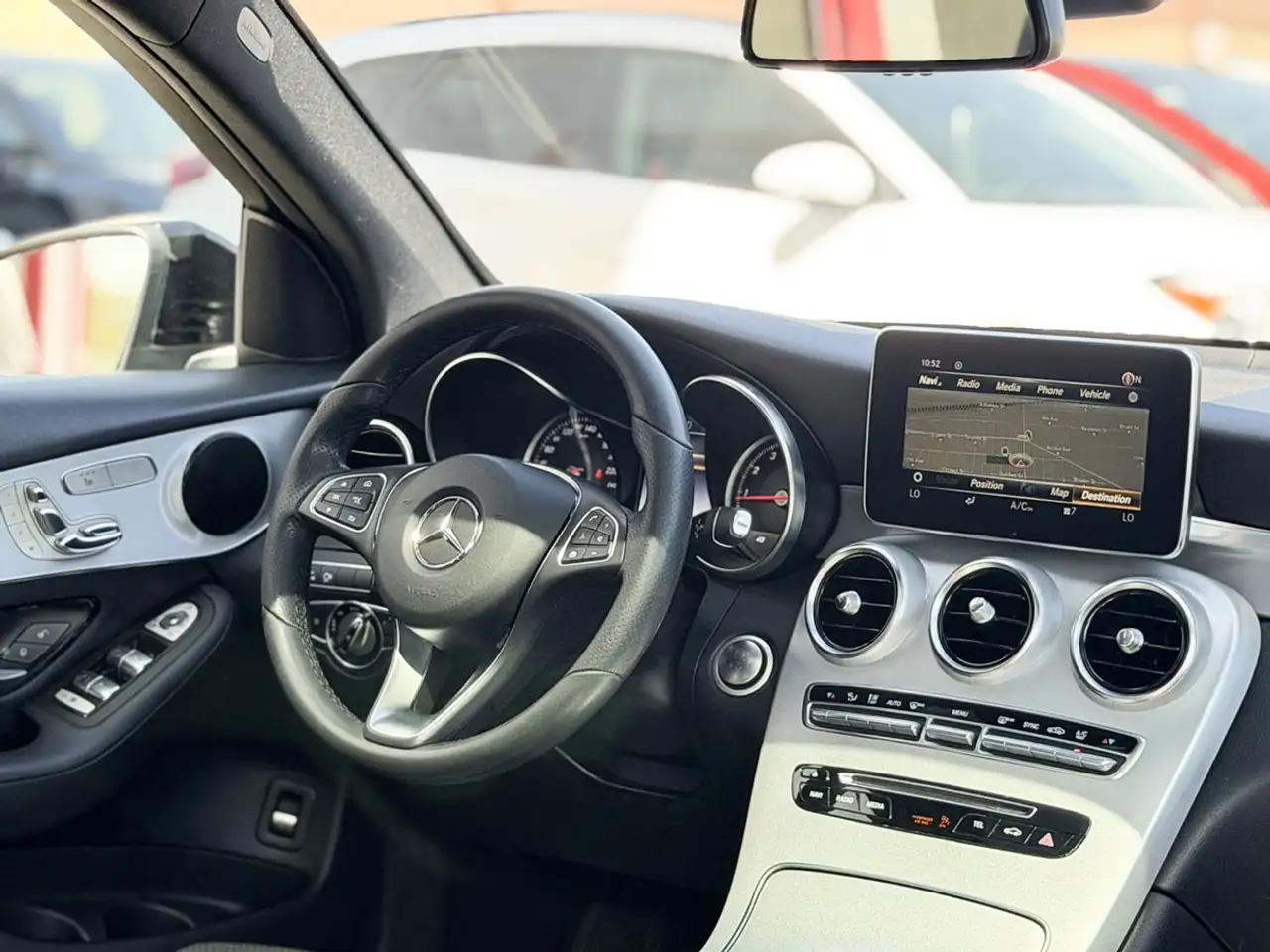 Mercedes-Benz GLC снимка Mercedes-Benz GLC