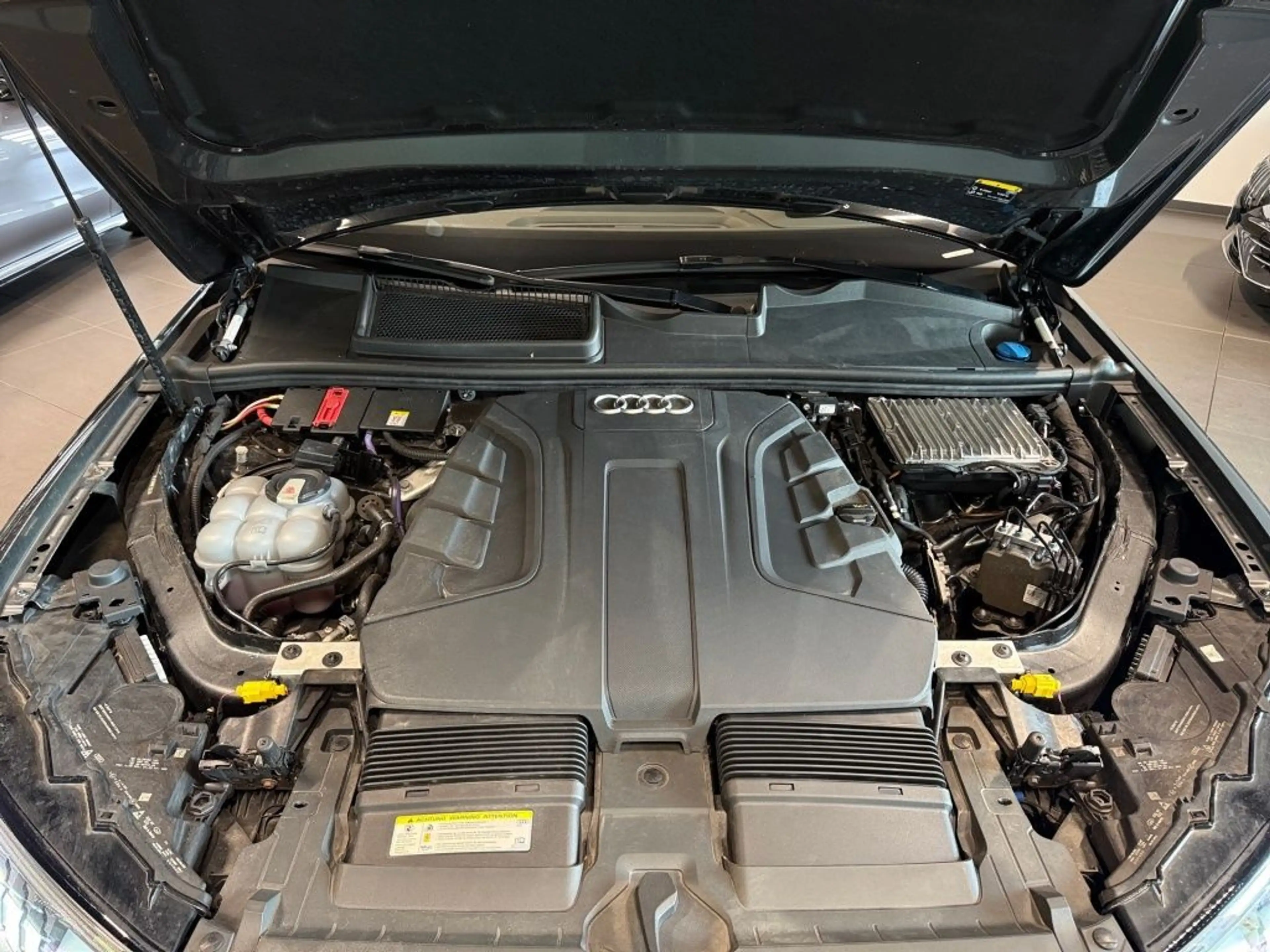 Audi Q7 50 TDI quattro S line +MATRIX+BOSE+AHK+7-SITZ — photo 4