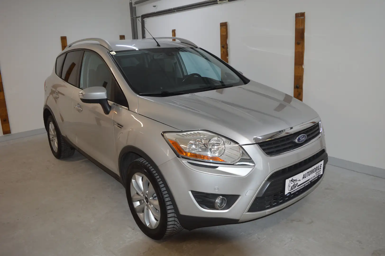 Ford Kuga 2,0 TDCI **Automatik**Titanium**4x4**Pickerl** Grau - 1