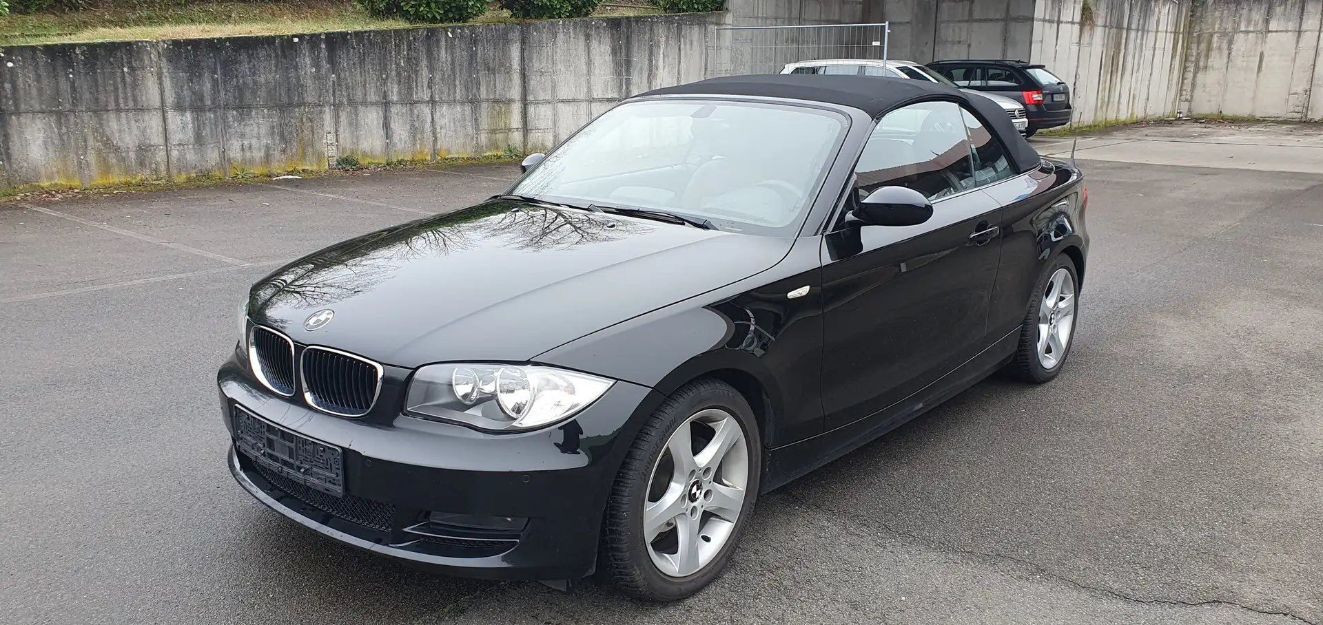 BMW 118 118i Cabrio Zwart - 2