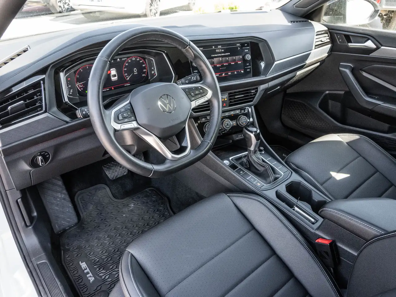Volkswagen Jetta снимка Volkswagen Jetta