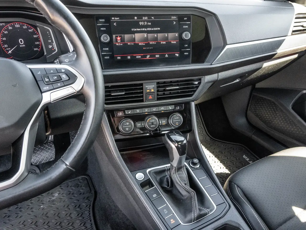 Volkswagen Jetta снимка Volkswagen Jetta