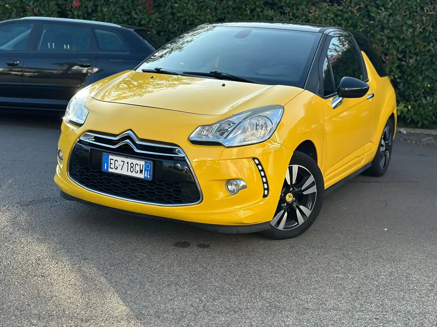 DS Automobiles DS 3 DS3 1.6 e-hdi (airdream) So Chic 90cv Galben - 1