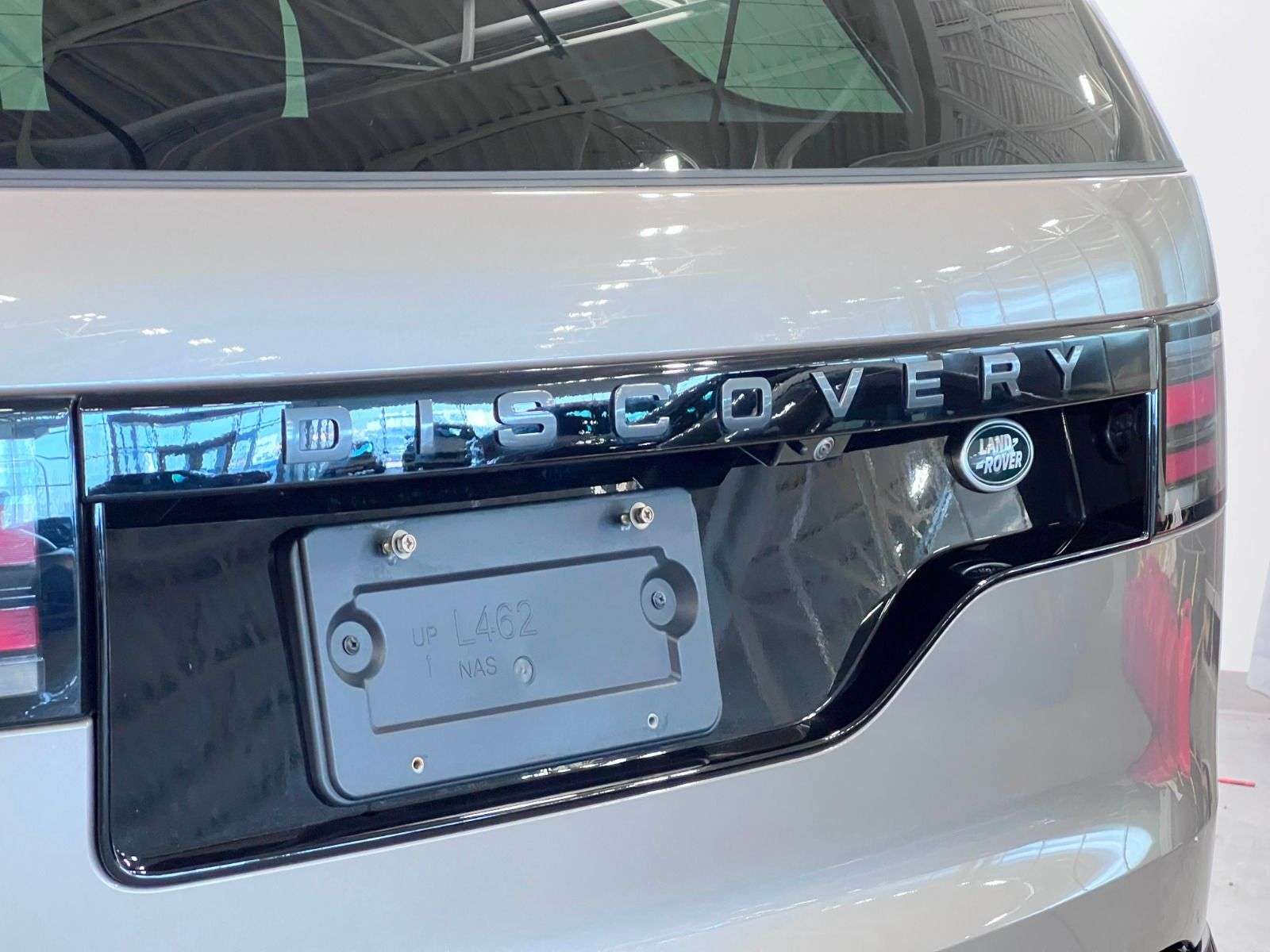 2023 Land Rover Discovery R-DYNAMIC S | P300 thumb 12