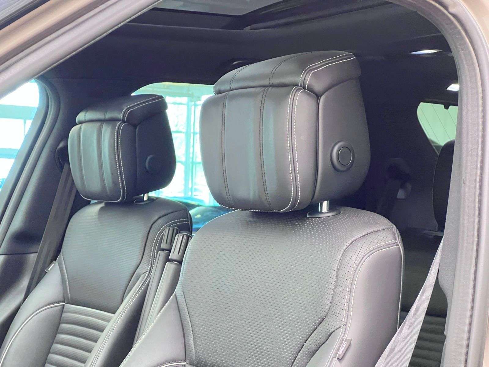 2023 Land Rover Discovery R-DYNAMIC S | P300 thumb 27