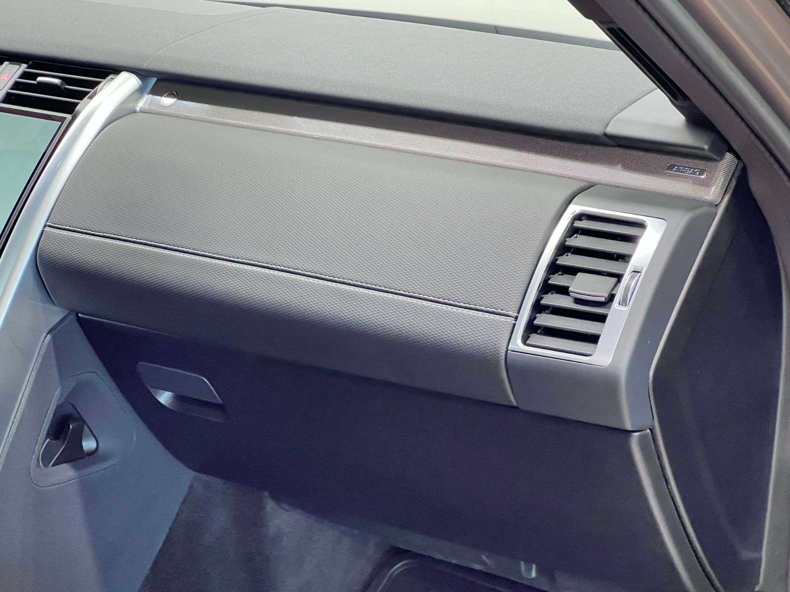 2023 Land Rover Discovery R-DYNAMIC S | P300 thumb 33