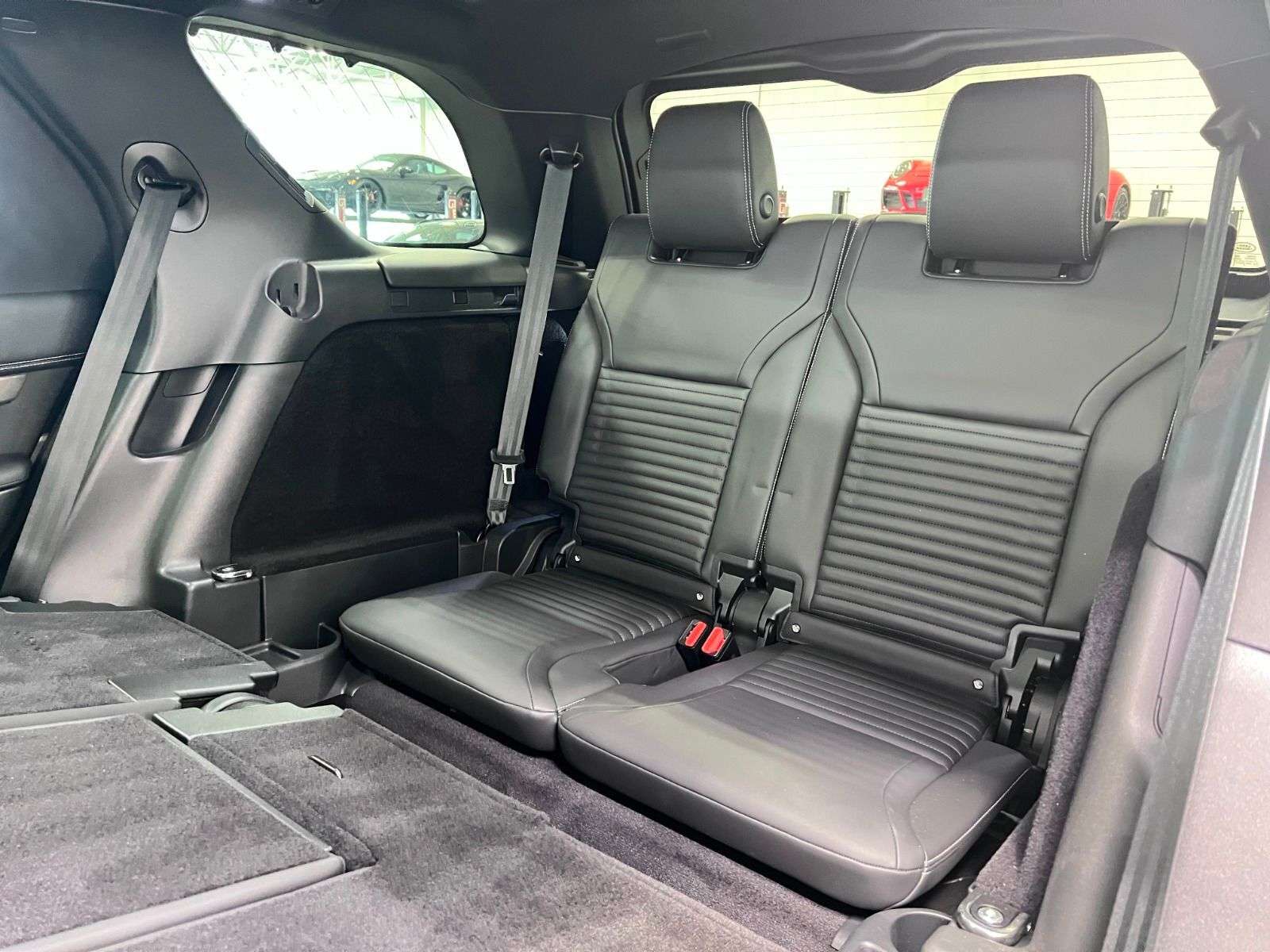 2023 Land Rover Discovery R-DYNAMIC S | P300 thumb 26
