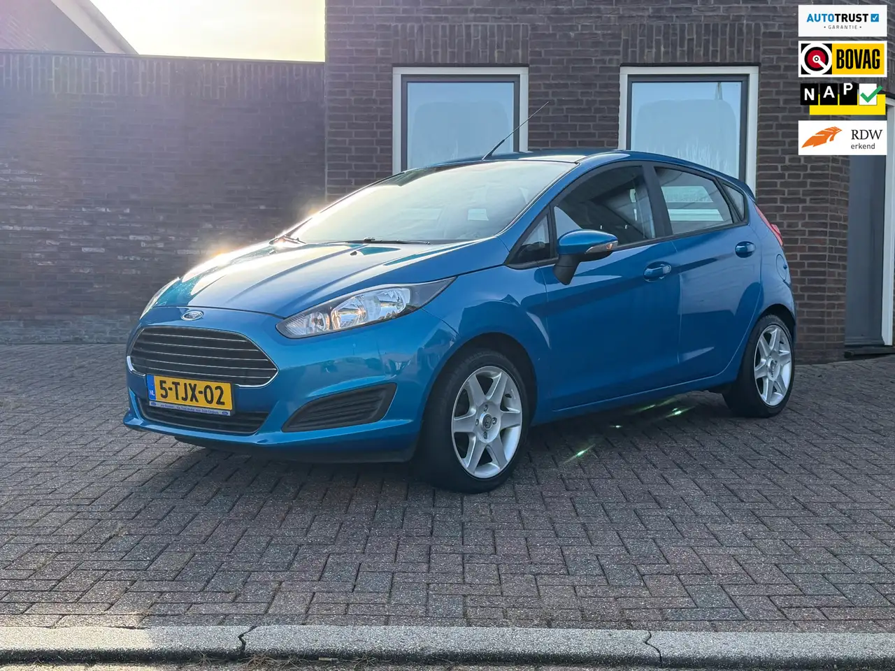 Ford Fiesta 1.0 Style | Airco | Navi | Bleuthooth | Aux | USB — photo 1 of 39