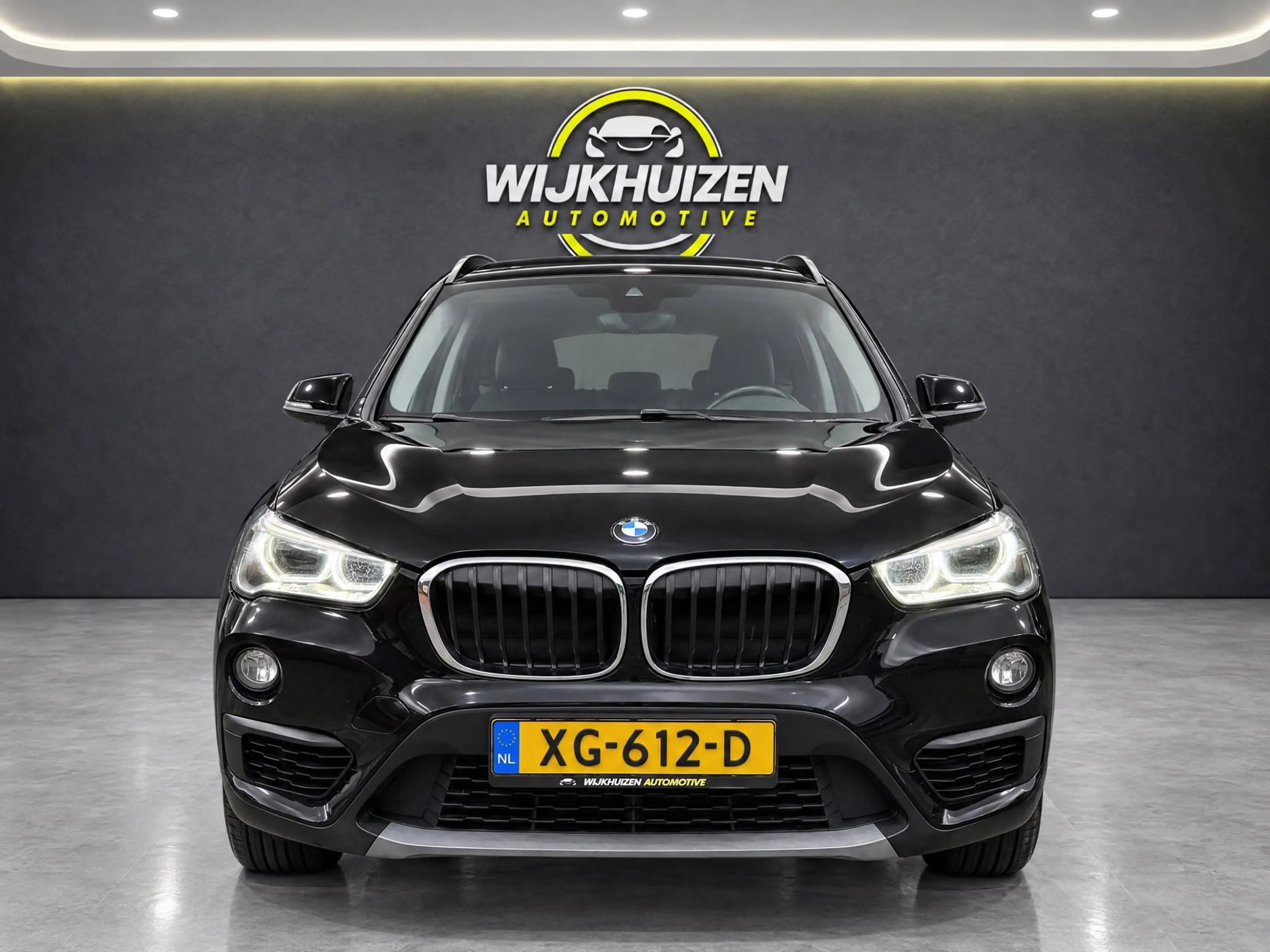 BMW X1 SDrive18i Executive Automaat met Led !!! Navigatie — photo 2