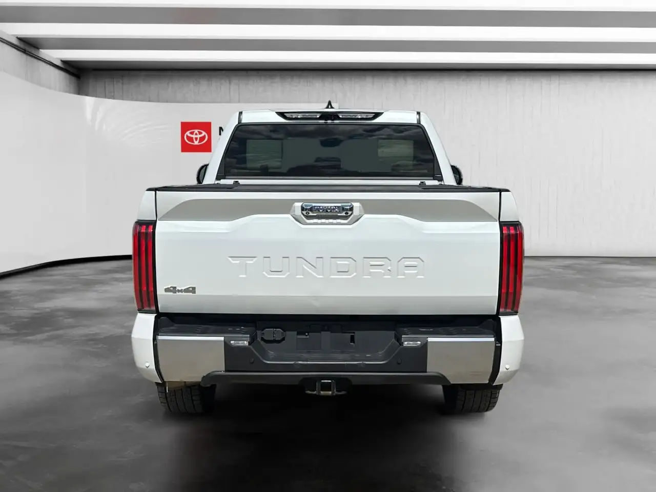 Toyota Tundra снимка Toyota Tundra