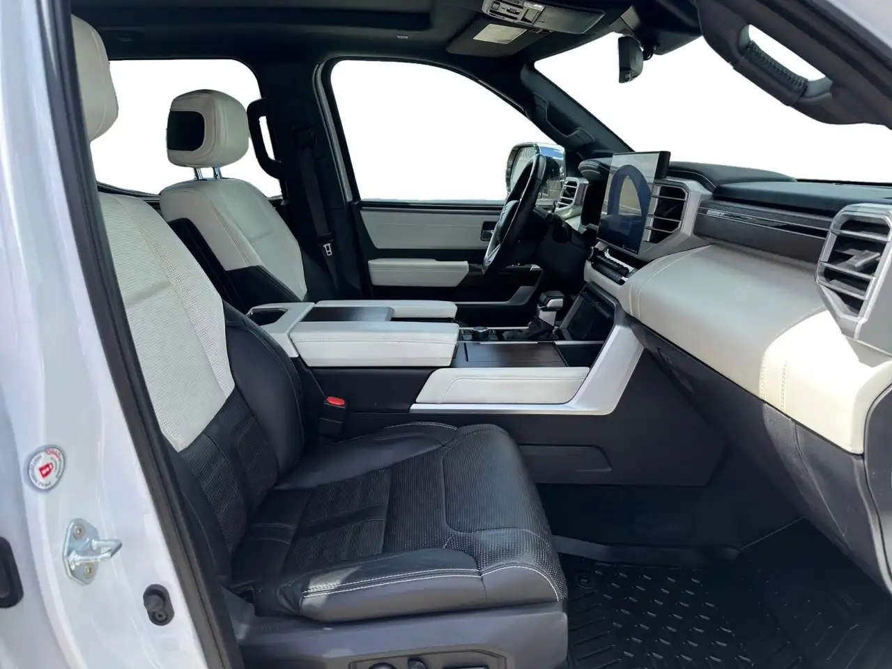 Toyota Tundra снимка Toyota Tundra