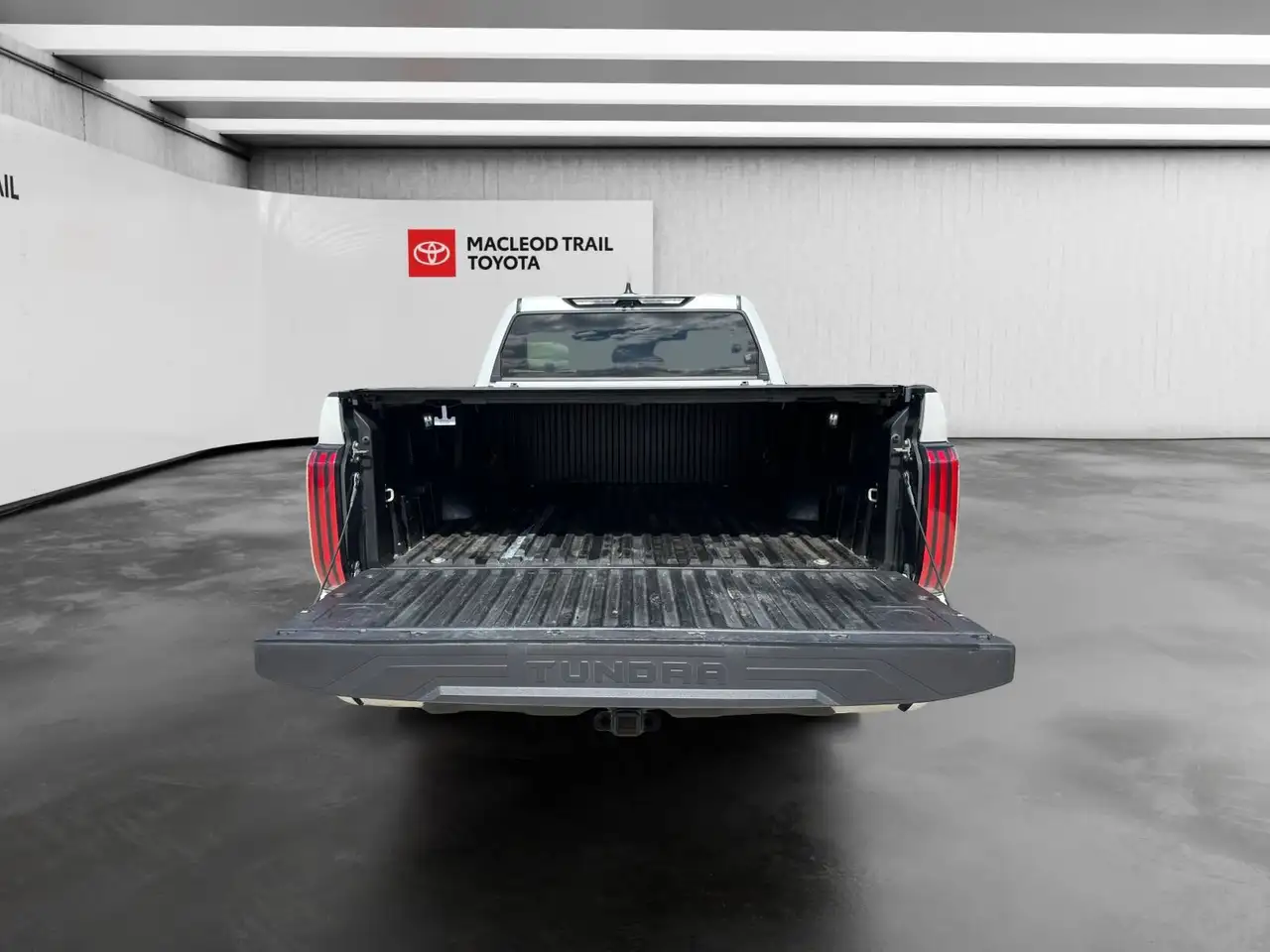 Toyota Tundra снимка Toyota Tundra