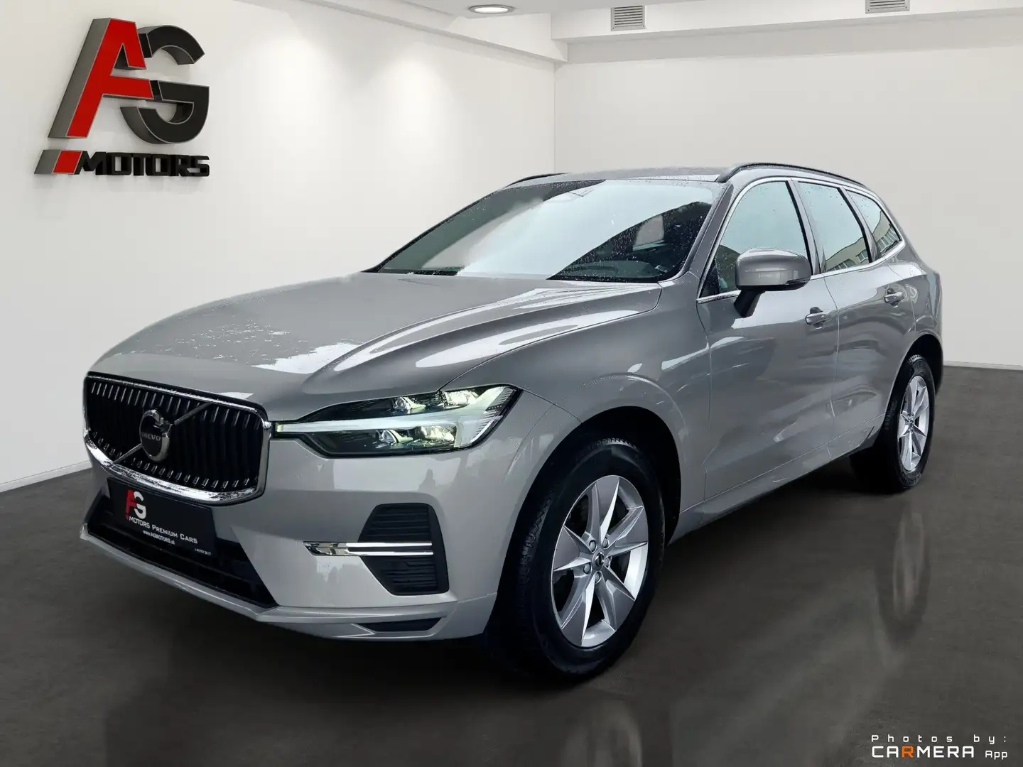 Volvo XC60 B4 MHEV Core Geartronic Silber - 1