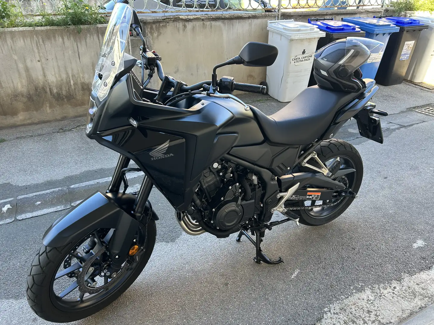 Honda NX 500 Full con cavalletto centrale e bauletto Noir - 1