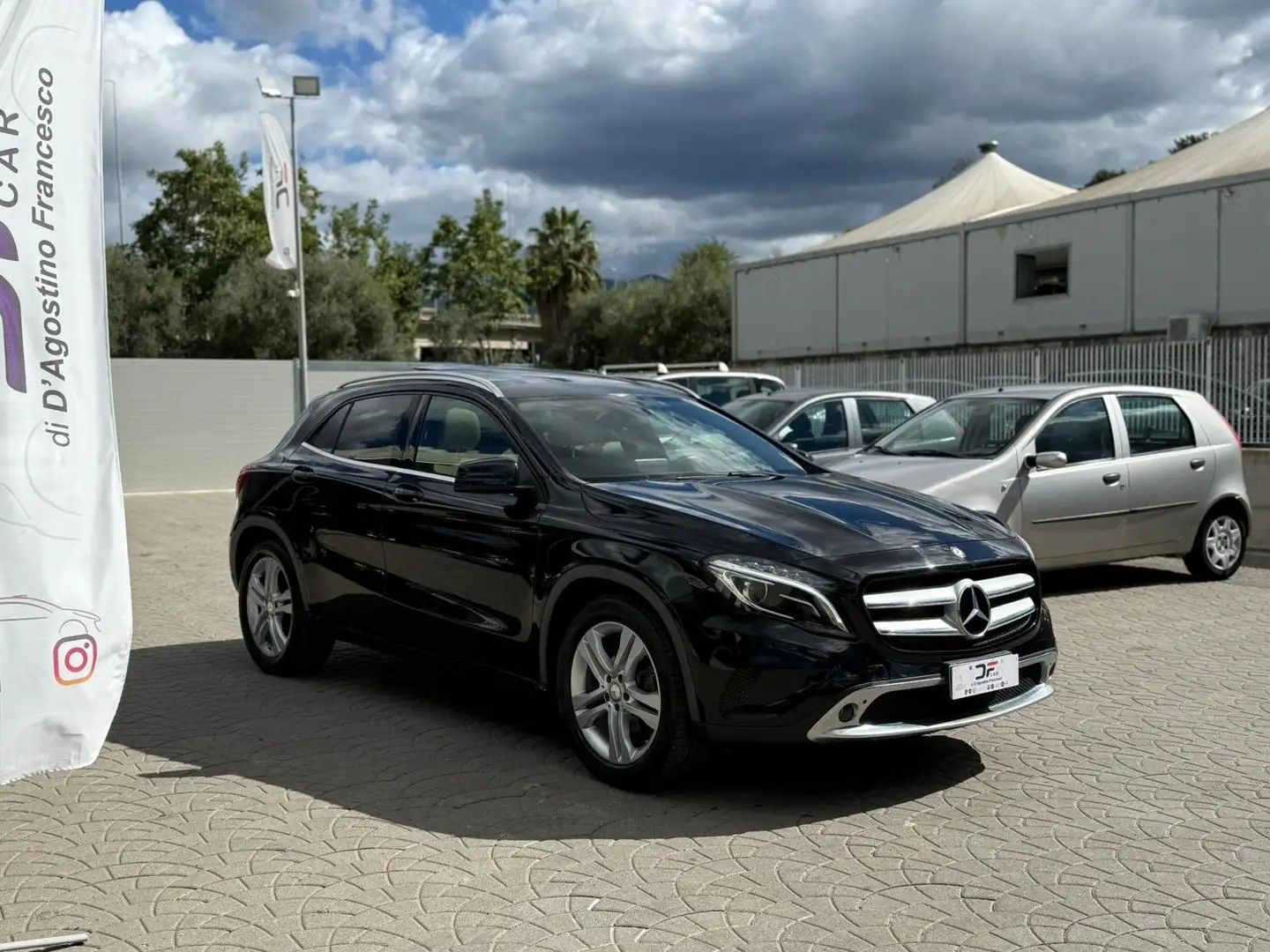 Mercedes-Benz GLA 180 GLA-X156 2014 d (cdi) Premium Nero - 2