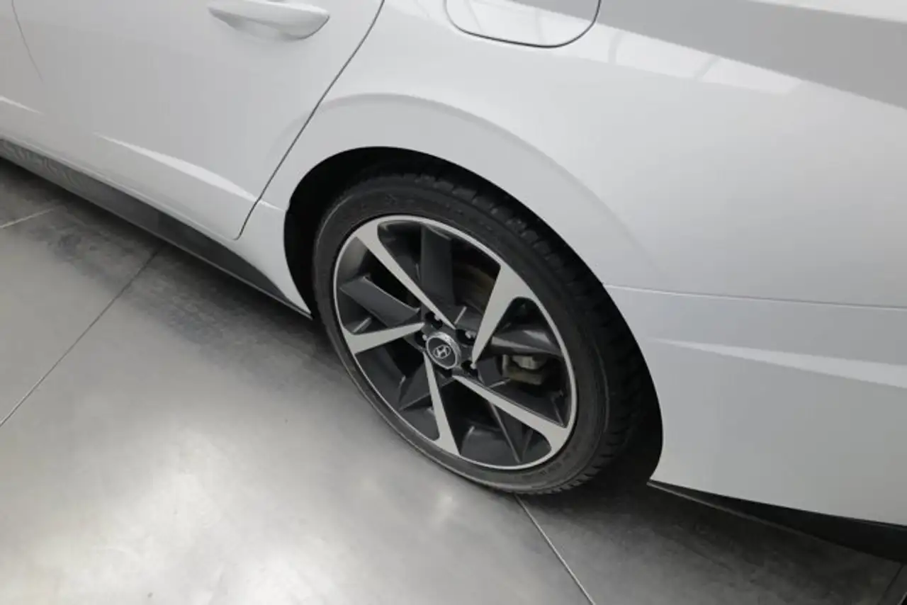 Hyundai SONATA снимка Hyundai SONATA