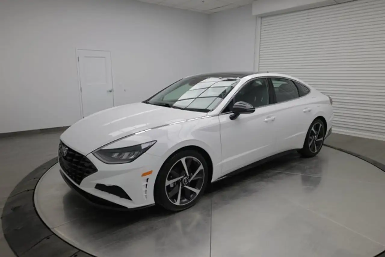 Hyundai SONATA снимка Hyundai SONATA