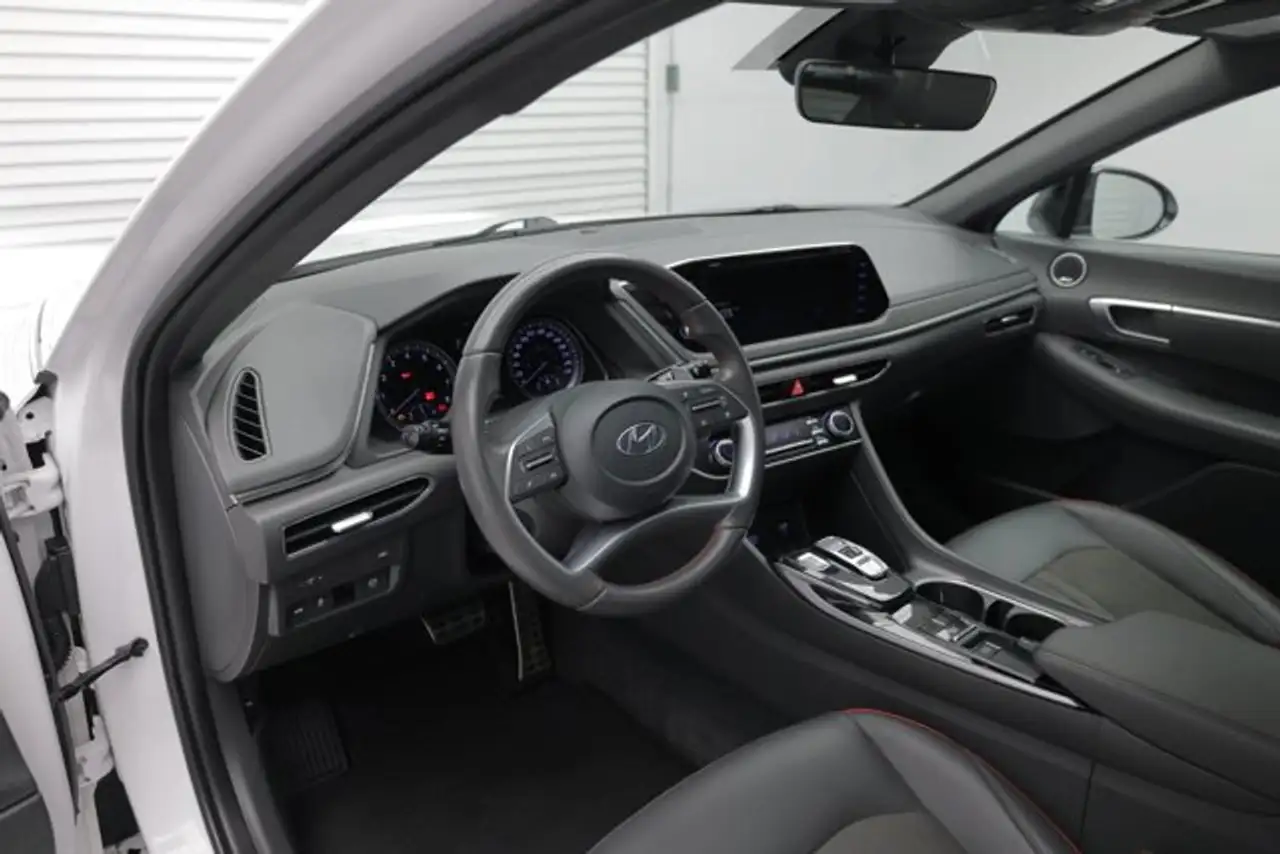 Hyundai SONATA снимка Hyundai SONATA