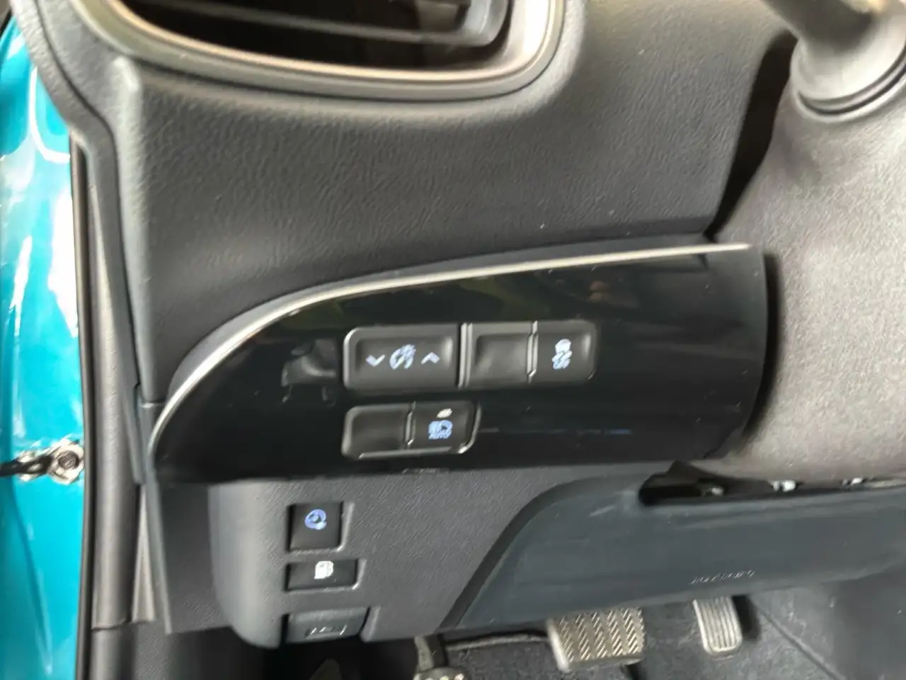 Toyota Prius Prime снимка Toyota Prius Prime