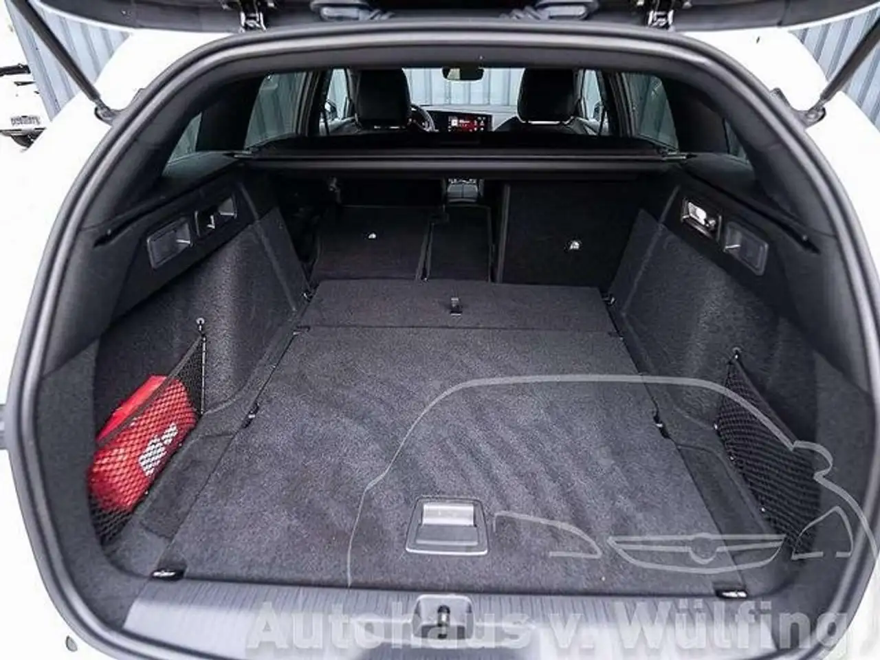 Opel Astra Sports Tourer GS +Kamera+Keyless+Sitzheizung 25
